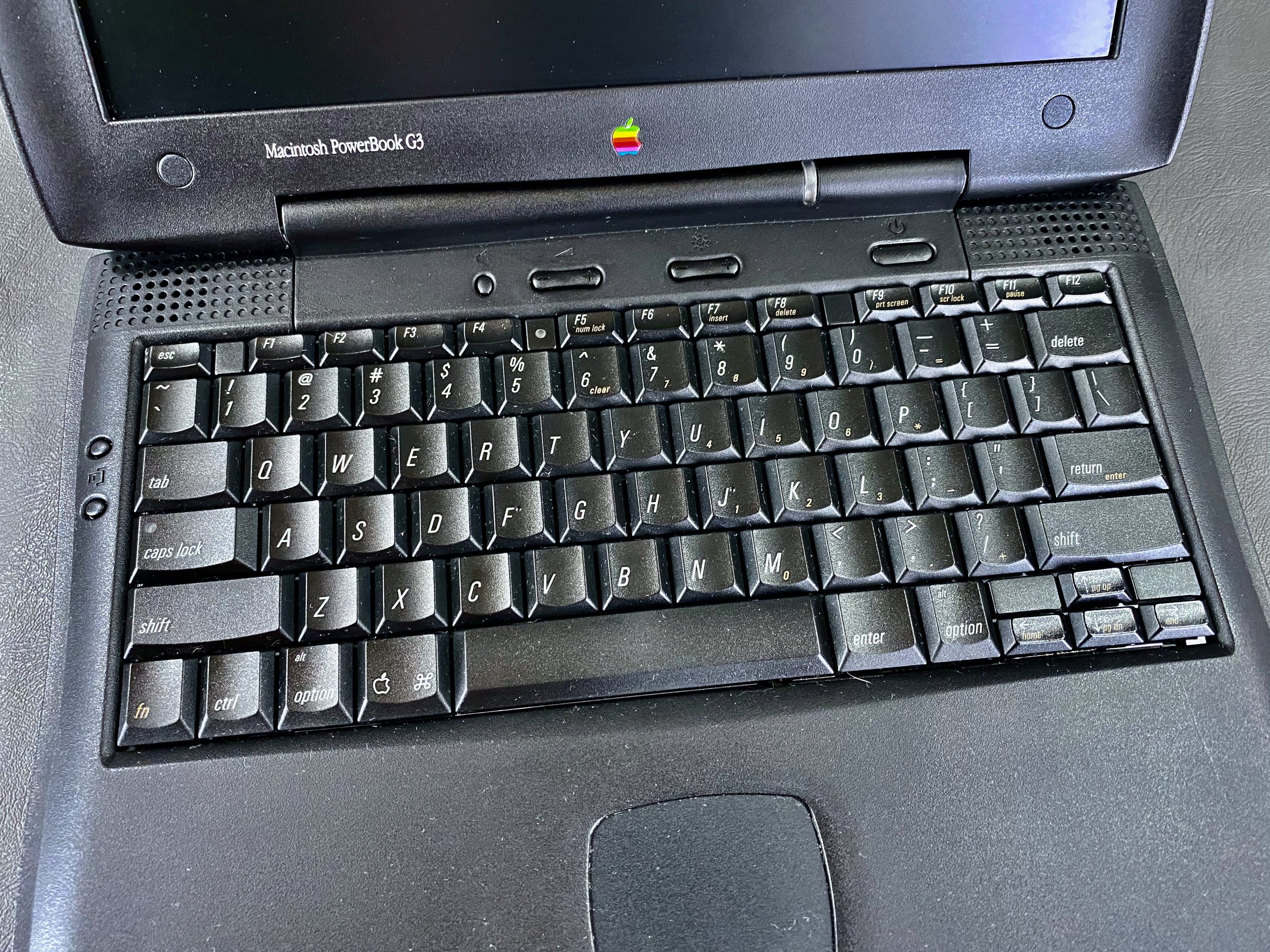 PowerBook G3 (Wallstreet) — mac27.net PowerBook G3 (Wallstreet) — mac27.net