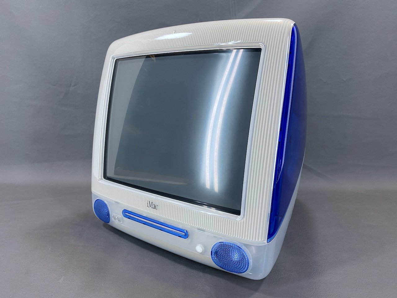 iMac G3 — mac27.net iMac G3 — mac27.net