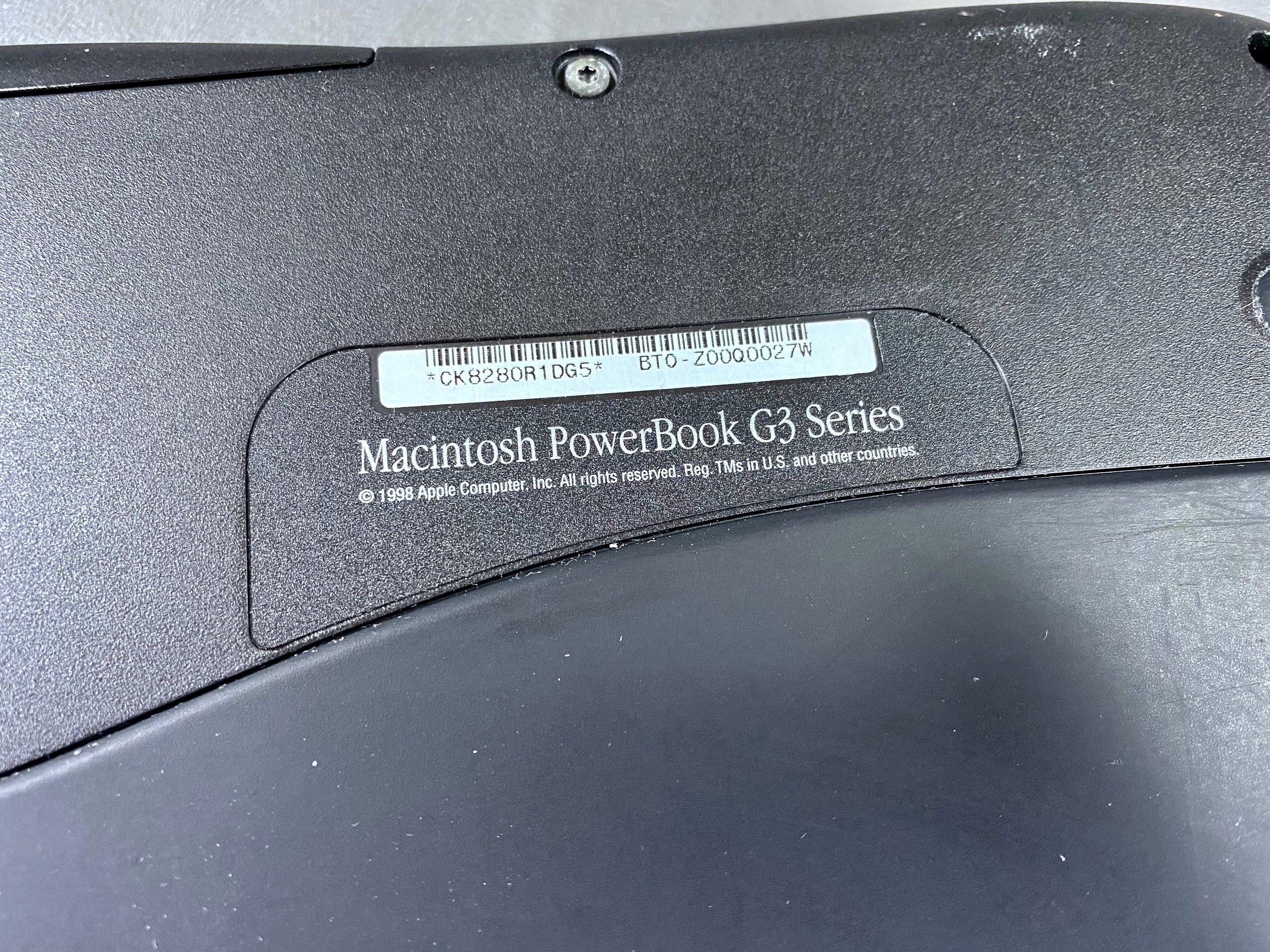 PowerBook G3 (Wallstreet) — mac27.net PowerBook G3 (Wallstreet) — mac27.net
