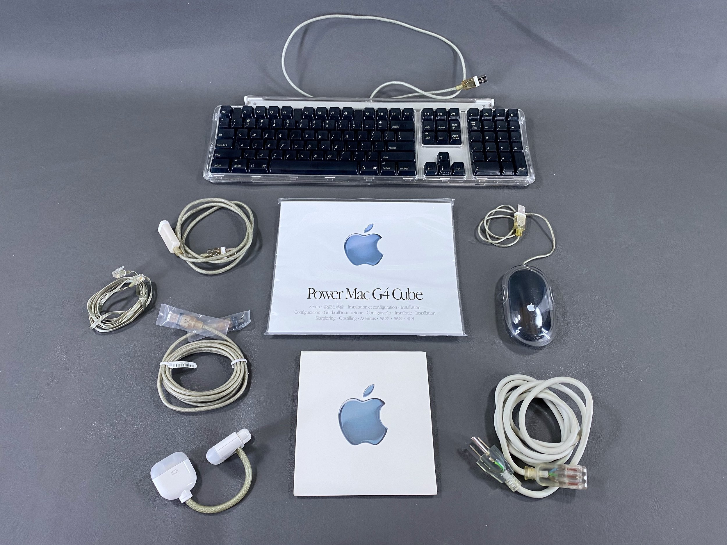 Power Mac G4 Cube — mac27.net Power Mac G4 Cube — mac27.net