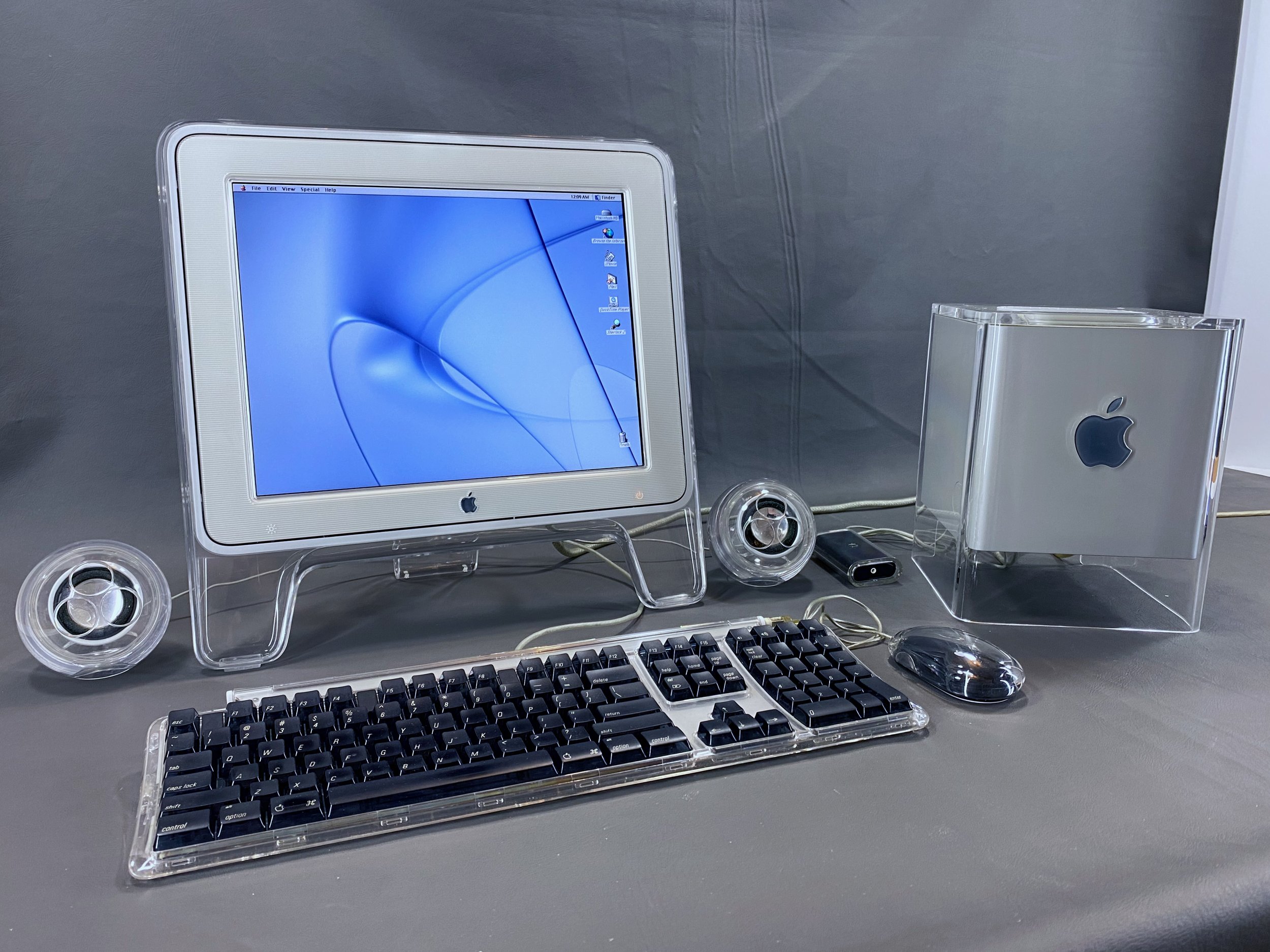 Power Mac G4 Cube — mac27.net Power Mac G4 Cube — mac27.net