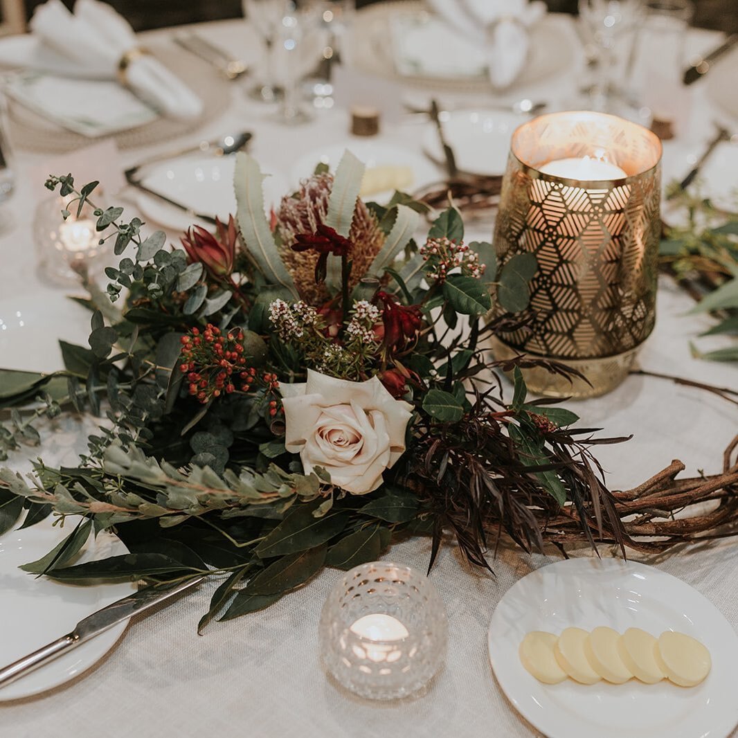 🖤🖤🖤🖤

Amy + Daniel

Round tables deserve something spesh and Amy &amp; Daniel chose to continue the circular theme with these rustic yet stunning hand bound wreaths. So much room for native floral gorgeousness! 

📷 @kristiecarrickphotography 

#