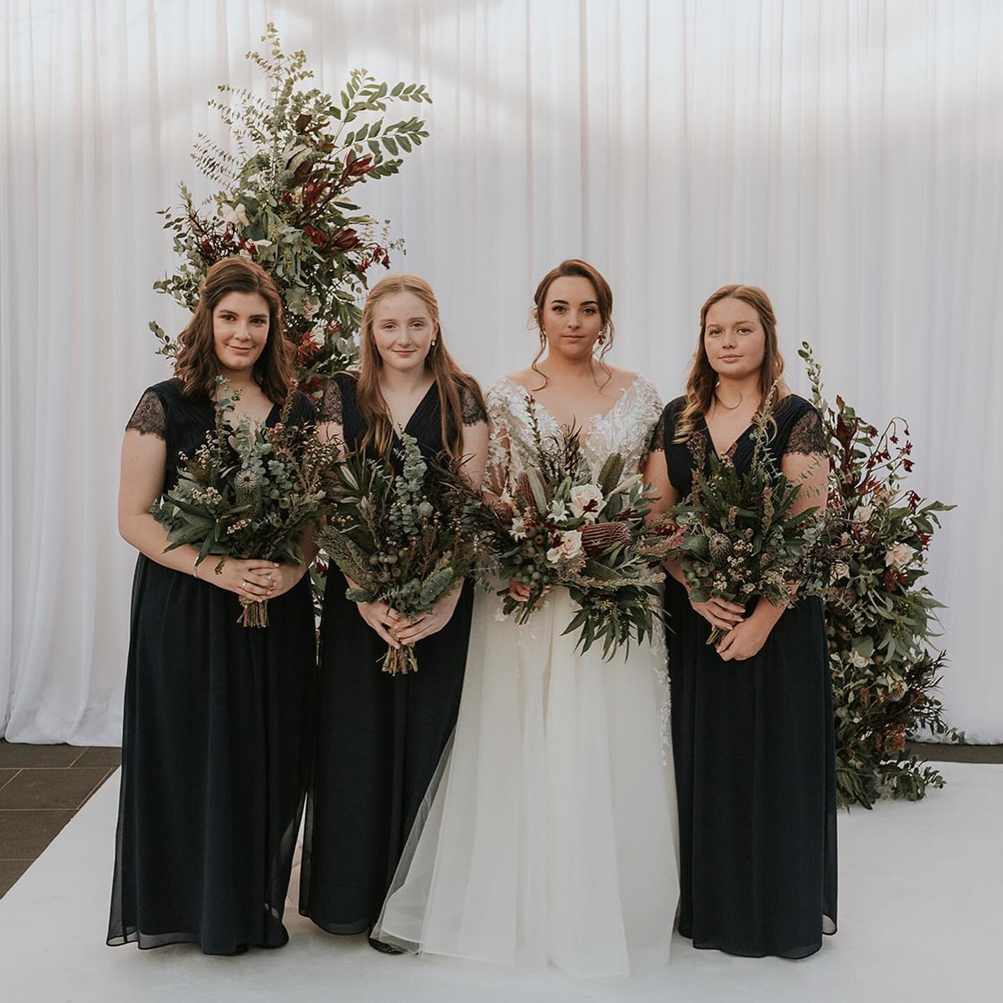 🖤🖤🖤

Amy + Daniel

Your wedding arbour not only frames your ceremony it then becomes an awesome backdrop for portrait pics 

Cleverly captured by @kristiecarrickphotography 

#bridetribe #weddingarbour 
#weddingaisle