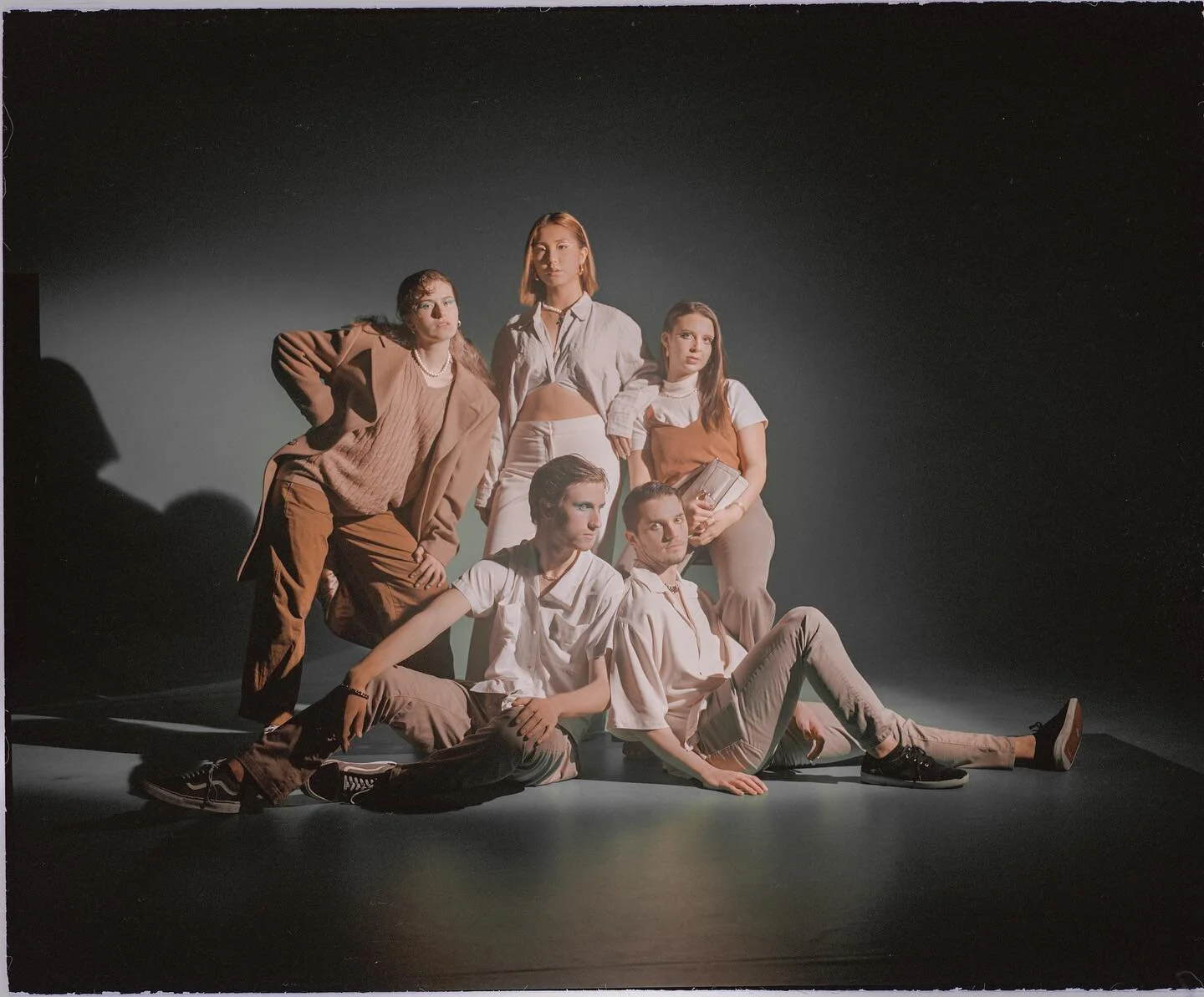 family is more than just blood ❤️
Shot on Portra Film
Mua: @_teagn 
@ybaleolom