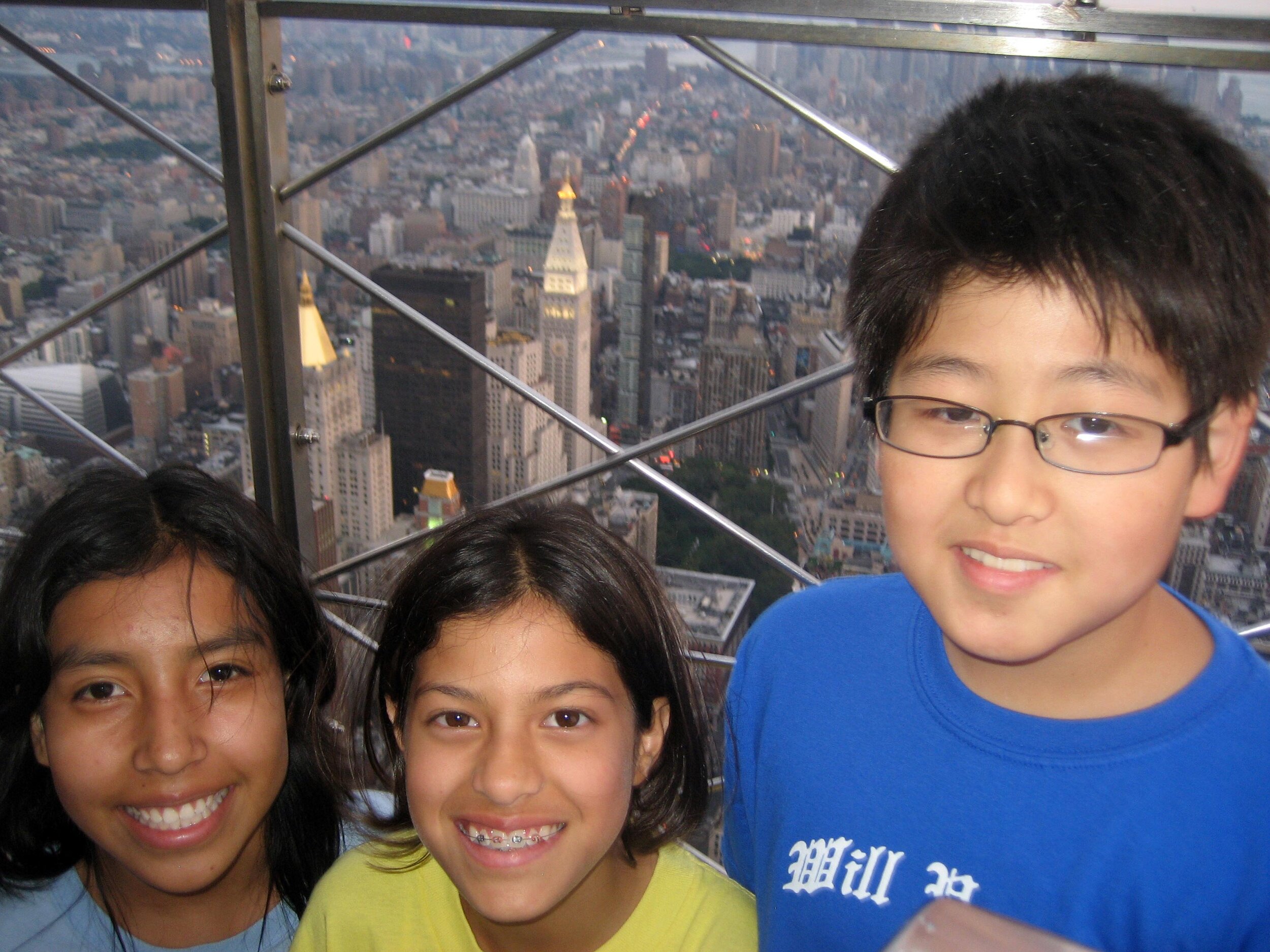  Samantha, Elsa, and Jin Uk atop the Empire State Building 