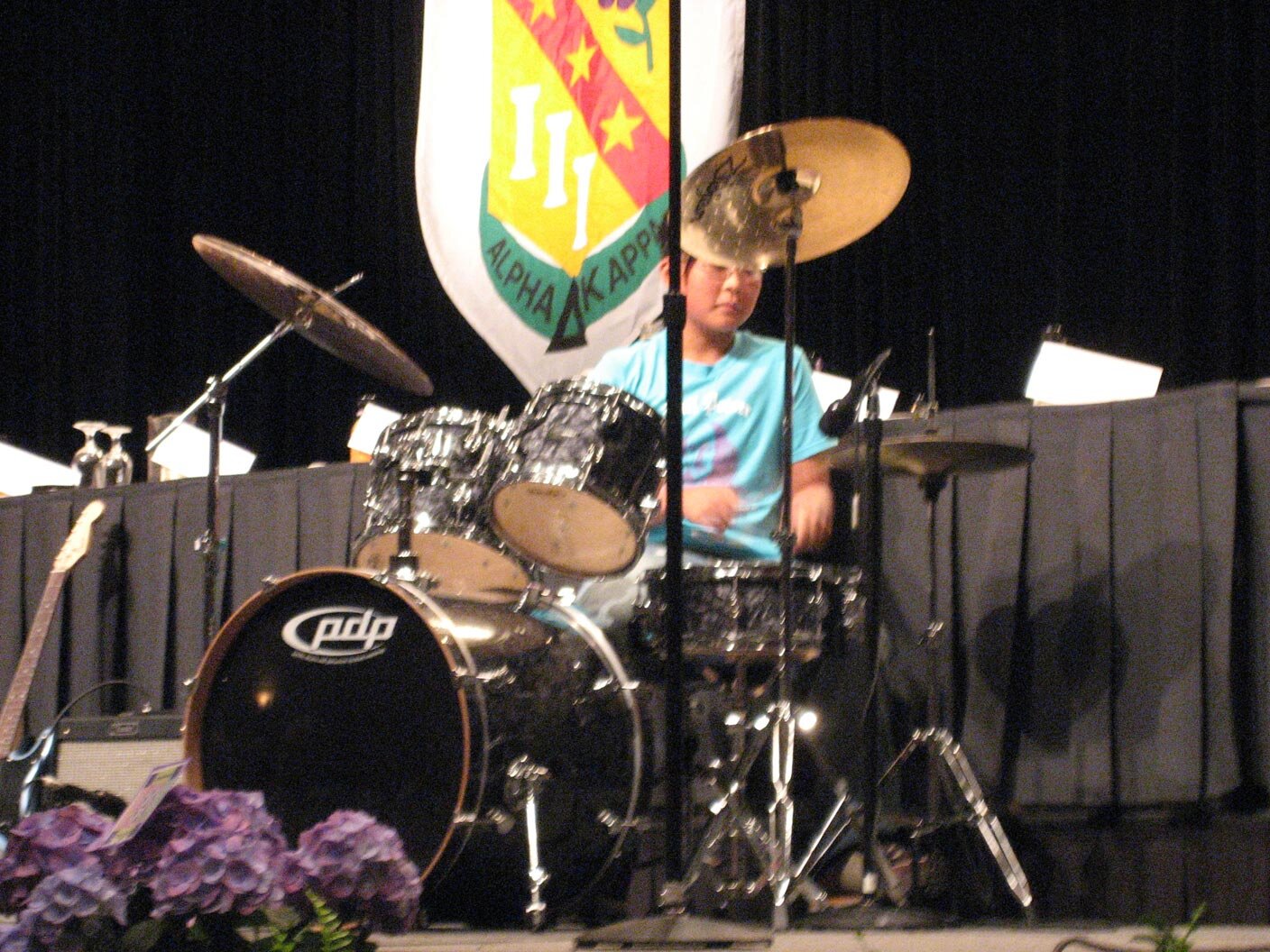 Peter on drums -- the hand speed! 
