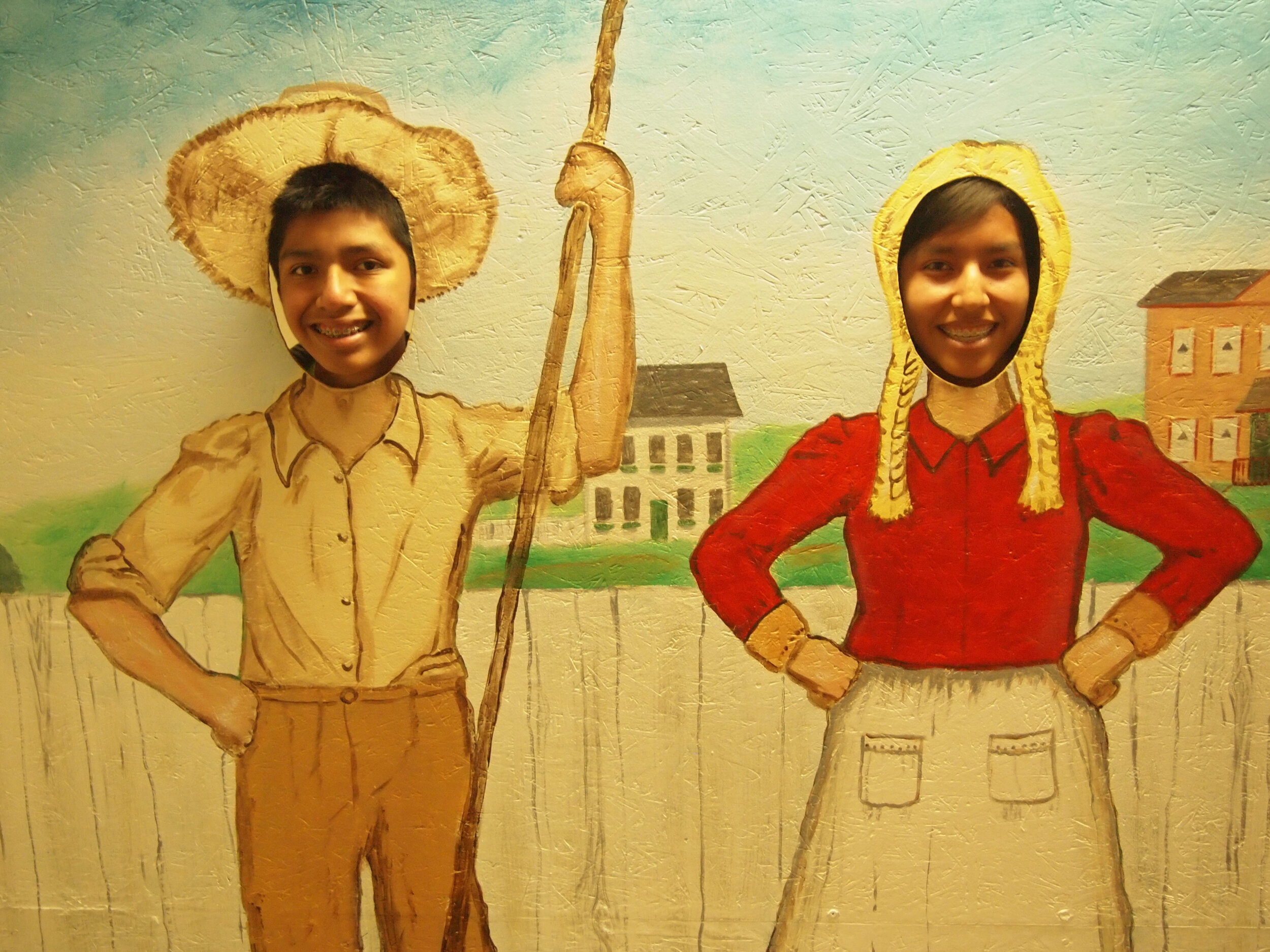 Getting Silly at Mark Twain Museum in Hannibal 