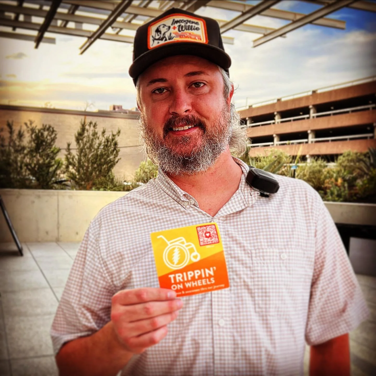 💛 🧡👆🏼follow our journey, link in the bio 

#friendsofTOW #stuckonTOW #awareness #wheelchairlife #followus #confidence #trippinonwheels #accessibilitymatters #disabilityrightsarehumanrights @moodyamphitheater @stubbsaustin #youbet
IMAGE DESCRIPTIO