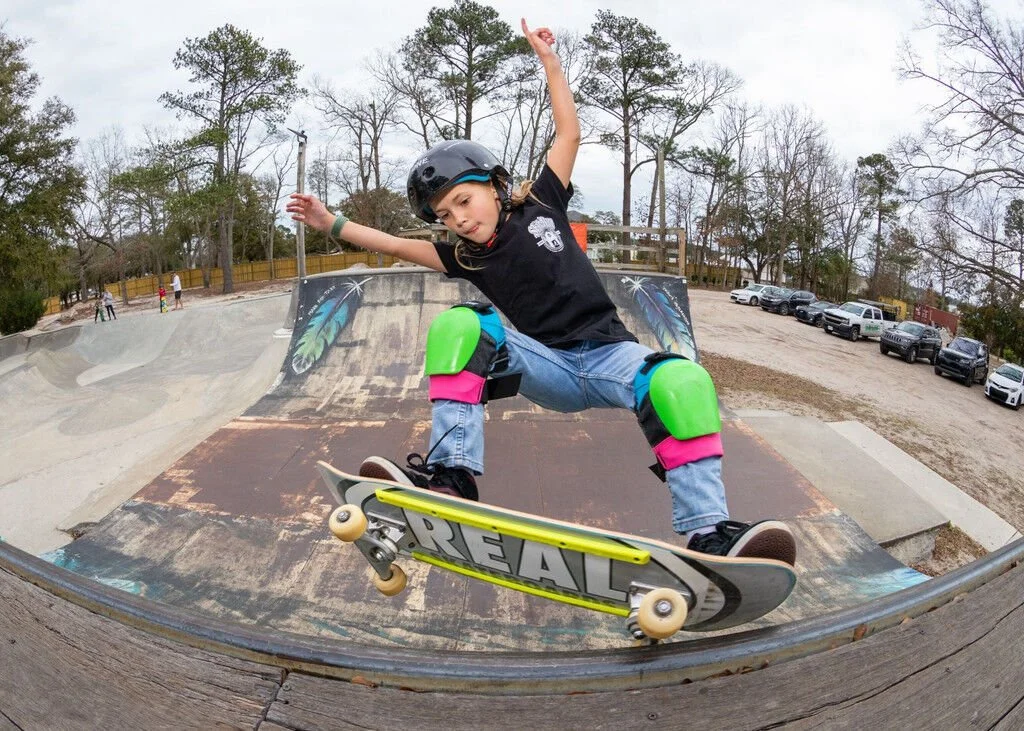 S1 Pro knee pad Wyatt Hammond action.jpg