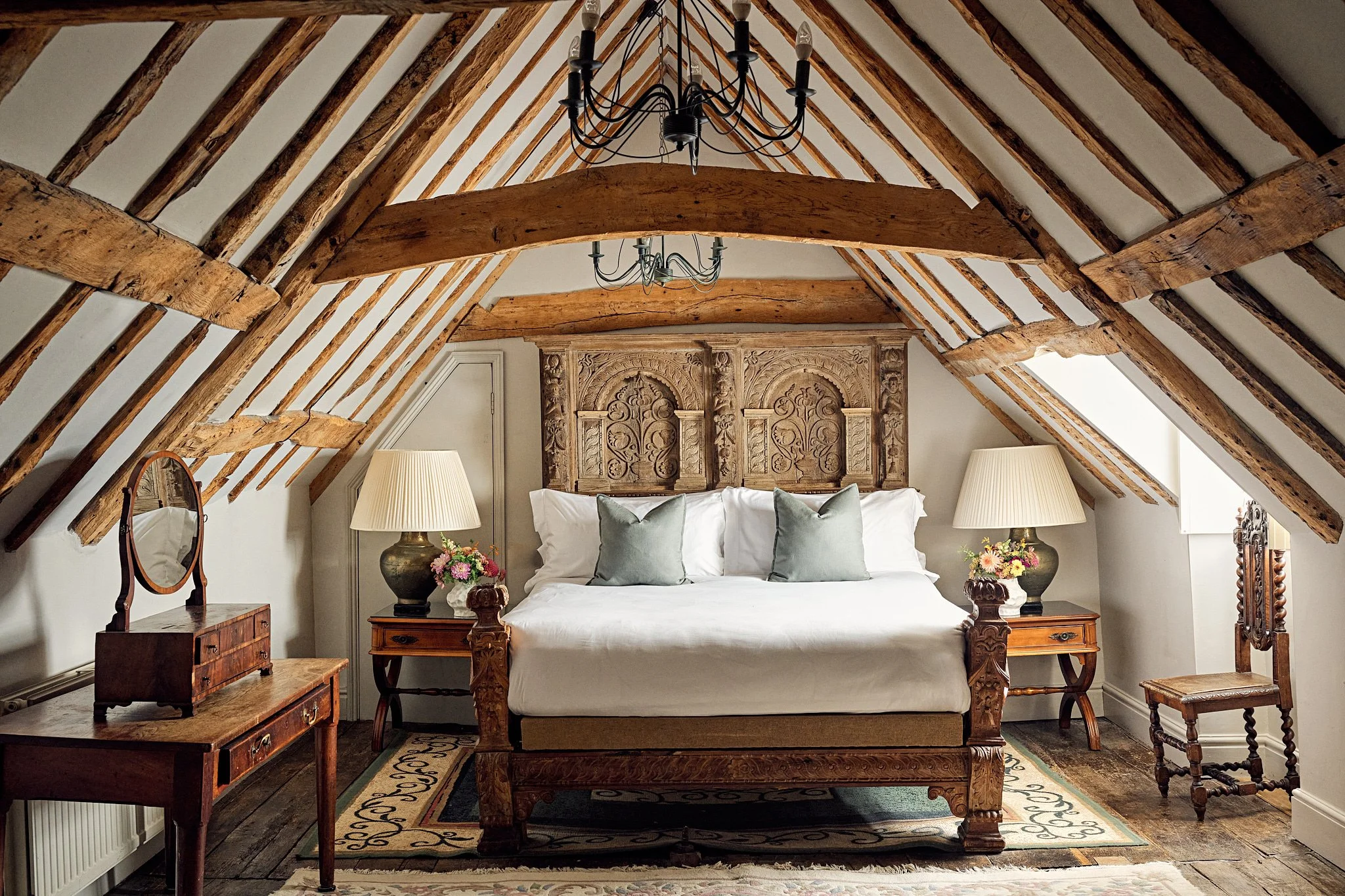 DAVID MALANHPH Chilston Park_Bedroom_01_Tudor_0092-514.jpg