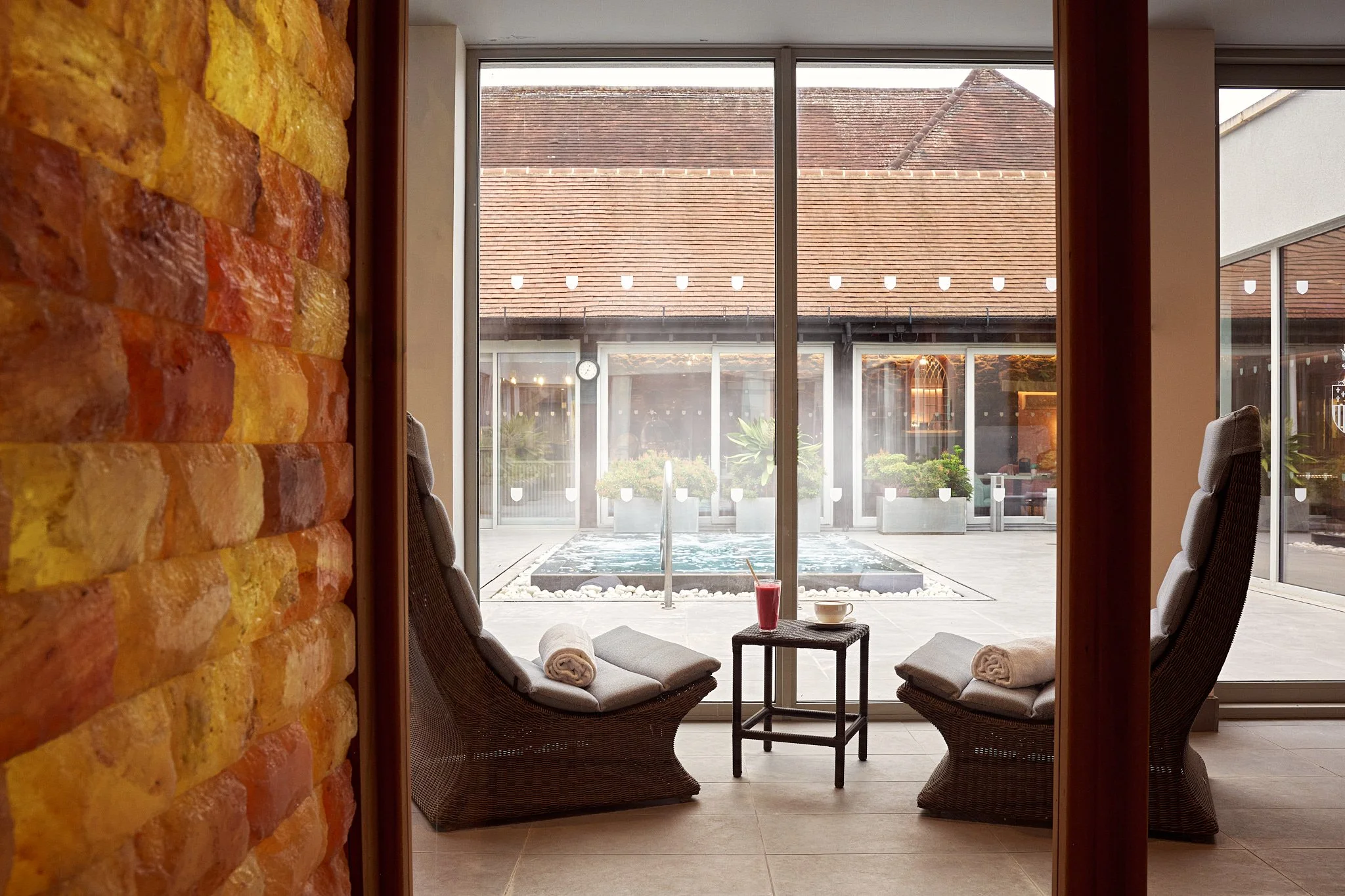 DAVID MALANHPH Fawsley Hall_Hydro_Pool_025-057.jpg