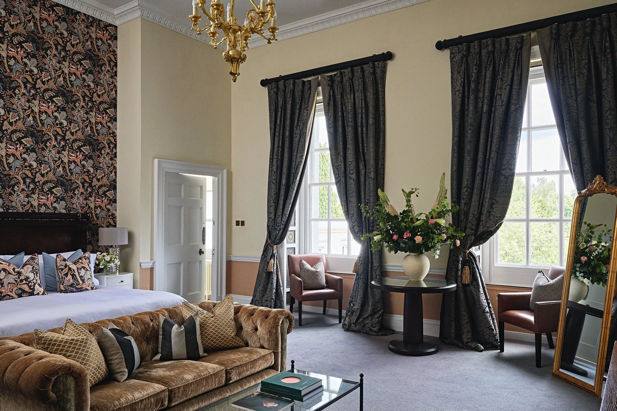 DAVID MALANHPH Buxted Park-Bedroom 6 Basil Iondies6104-180.jpg