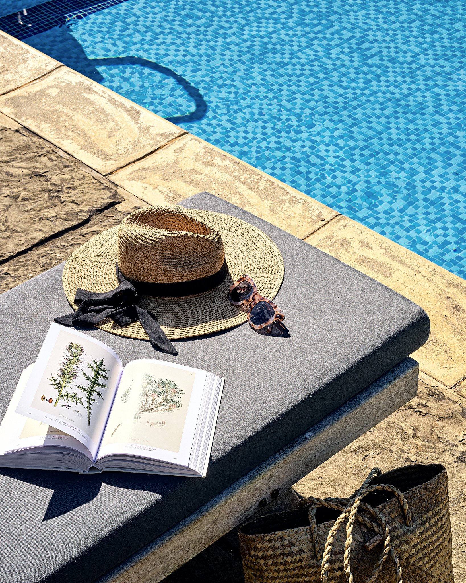 DAVID MALANHPH Rhinefield House_Outside_Pool_4151-177.jpg