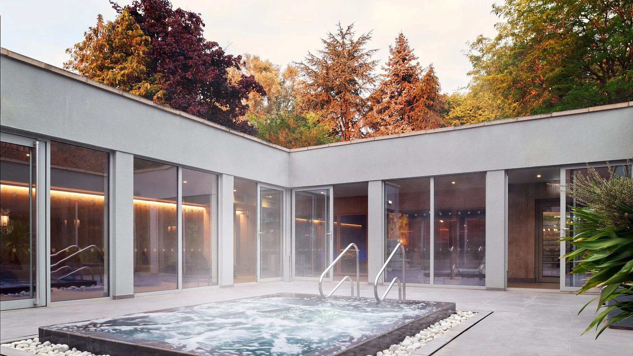 DAVID MALANHPH Fawsley Hall_Hydro_Pool_003-Recovered-056.jpg