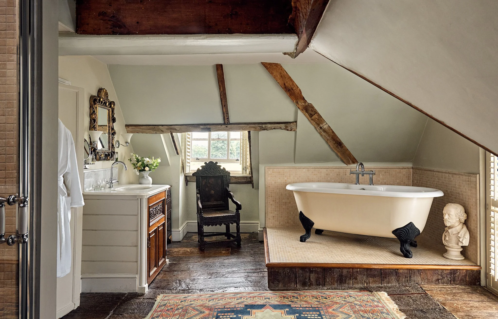 DAVID MALANHPH Chilston Park_Bedroom_01_Tudor_0027-511.jpg