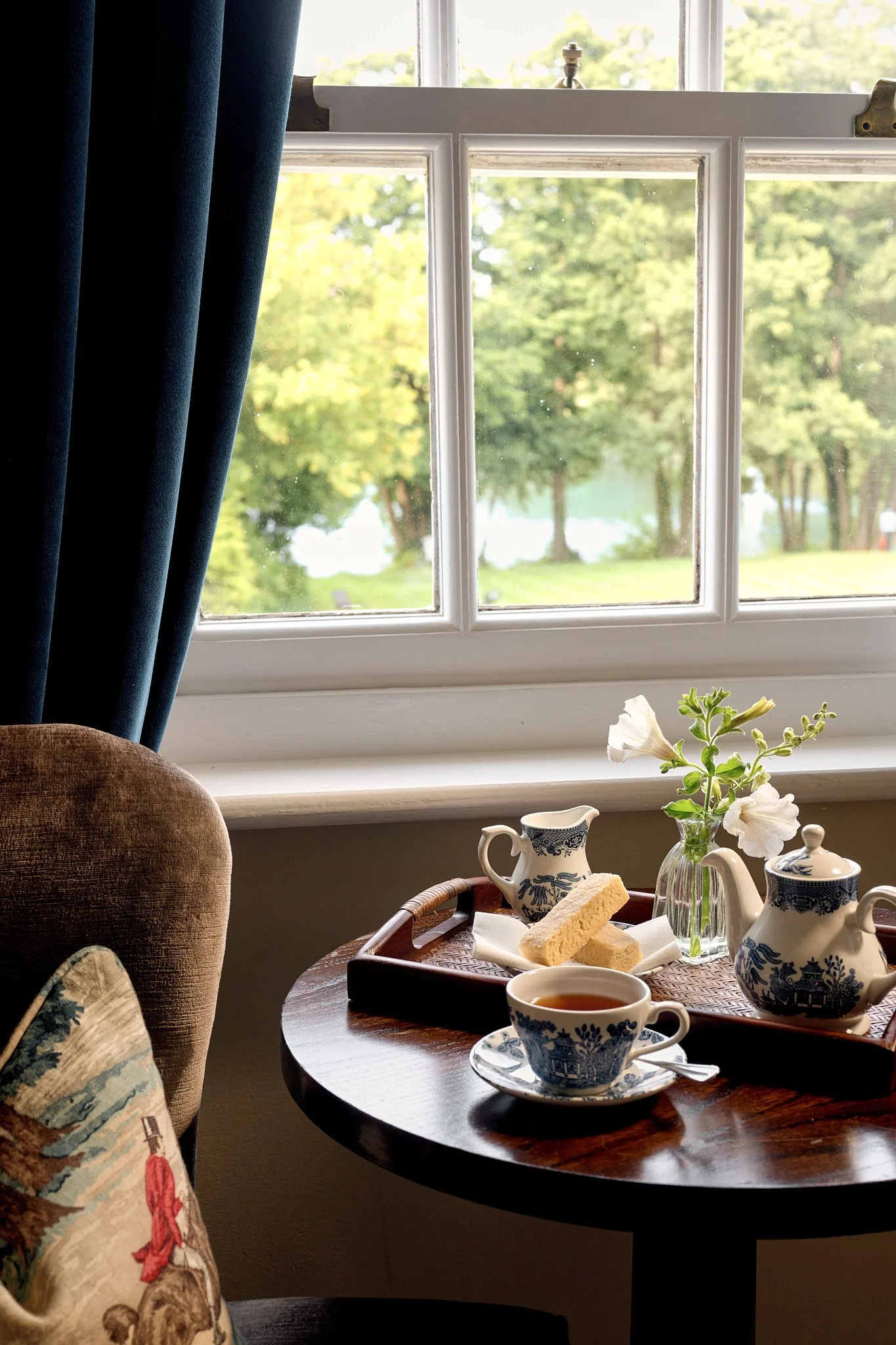 DAVID MALANHPH Chilston Park_Bedroom_03_Ascot_0148-543.jpg