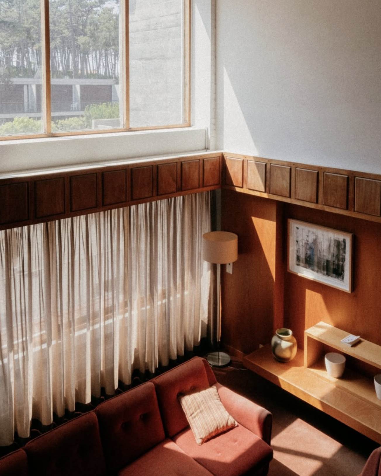 Parque no Rio Modernist Hotel / Hotel / Near Porto