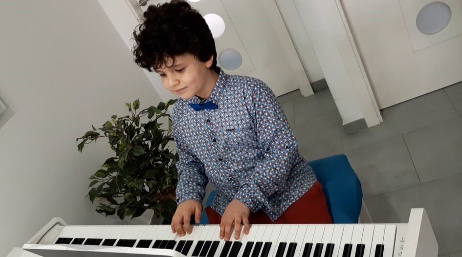 Angelo helps create a world record