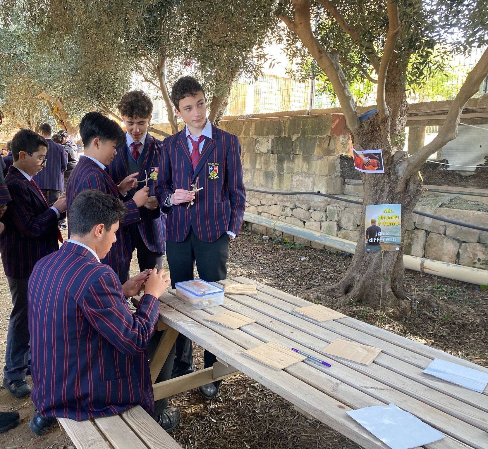 DLS Senior School students learning and sharing the ethos — La Salle