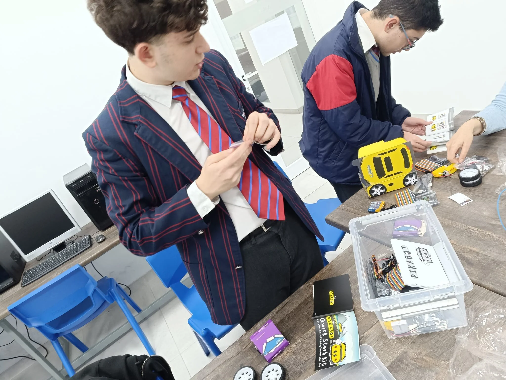 DLS Senior School students learning and sharing the ethos — La Salle
