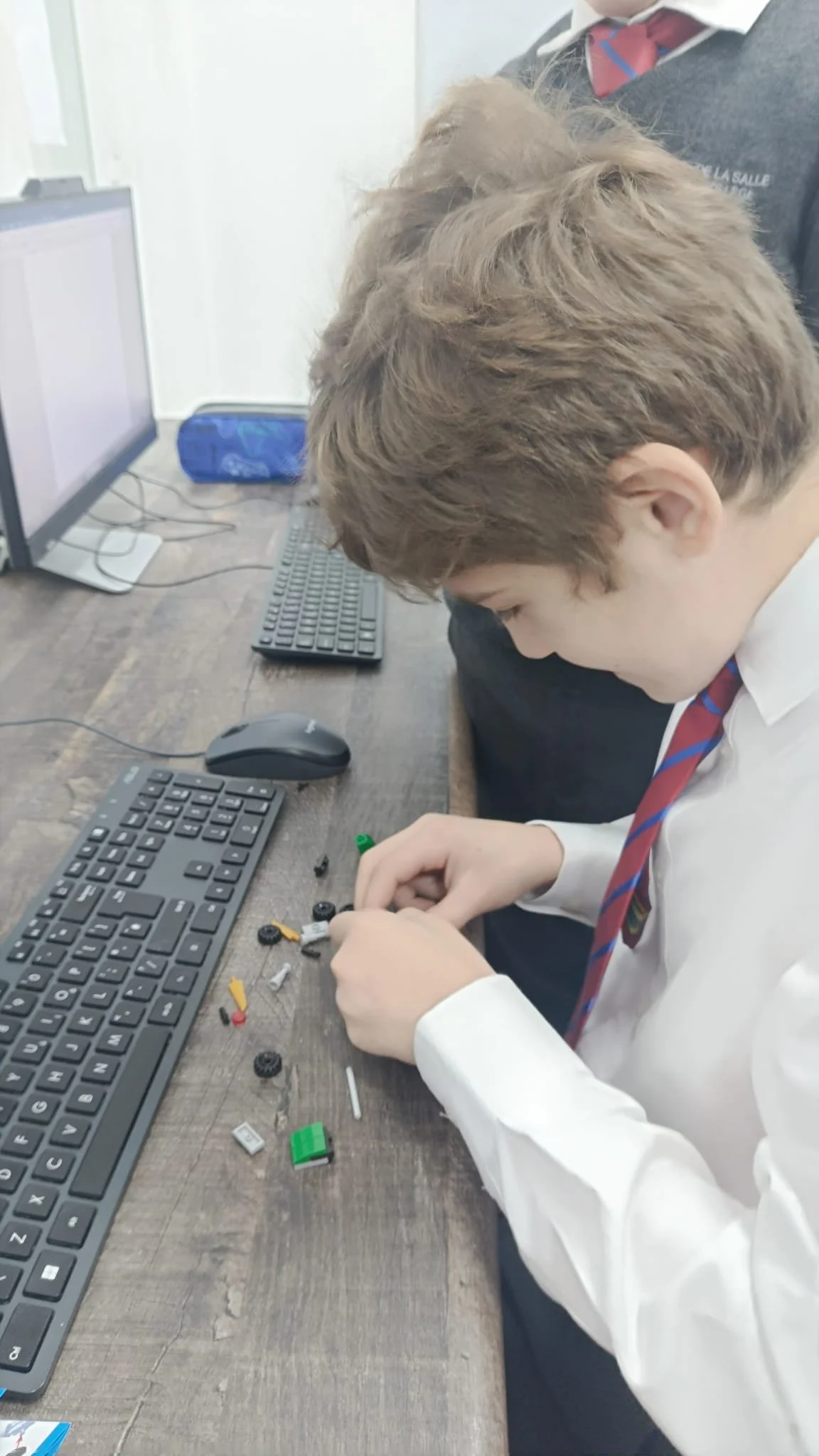 WhatsApp Image 2025-11-25 at 09.06.10_9d9bac5d.jpg