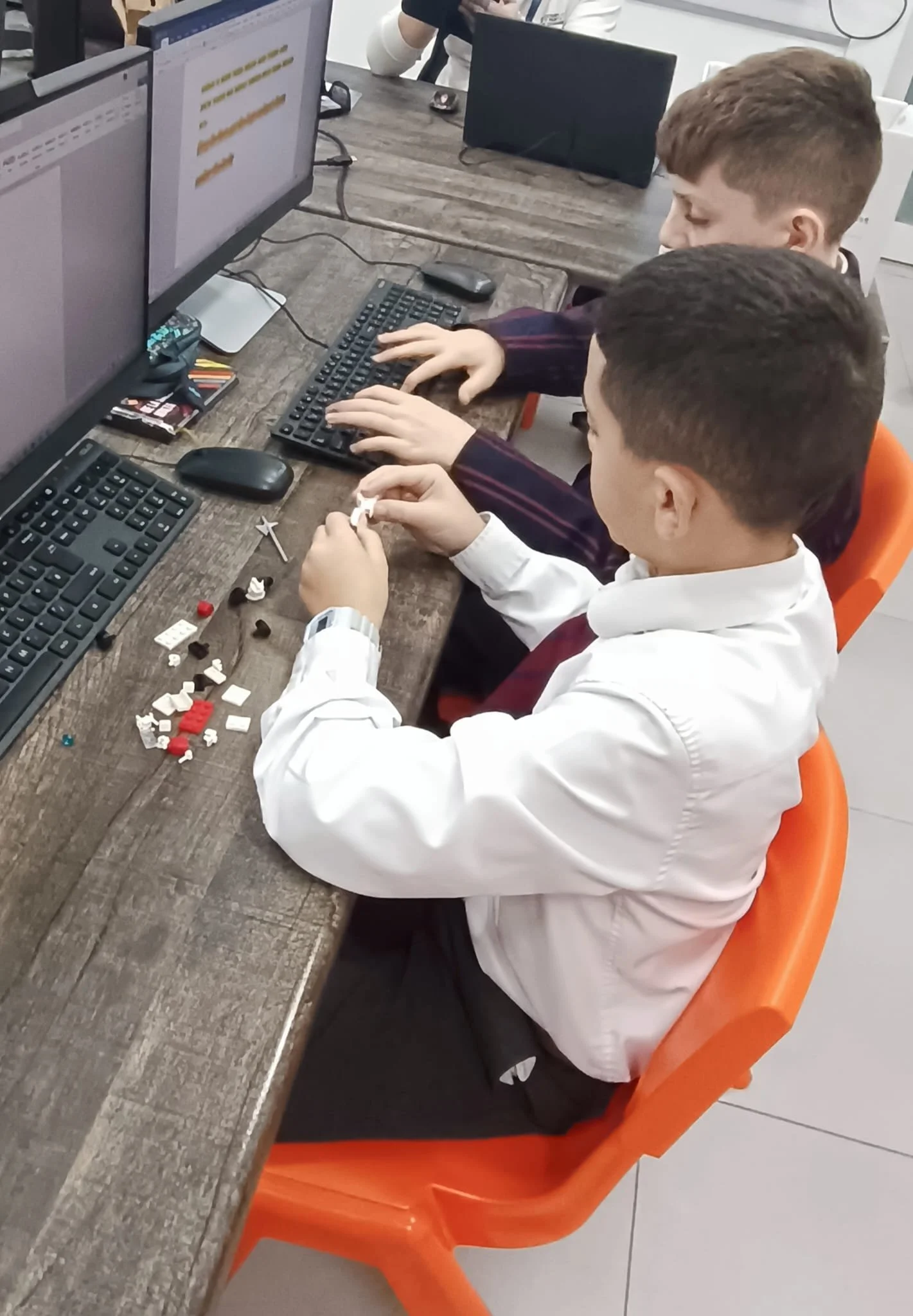 WhatsApp Image 2025-11-25 at 09.06.12_165ac791.jpg