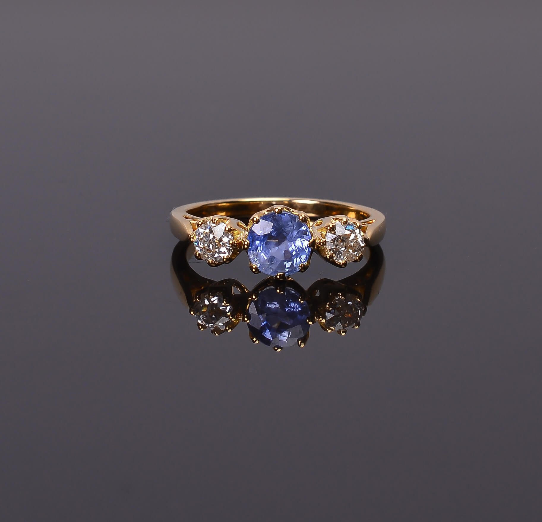 custom-made-sapphire-diamond-engagement-ring-melbourne 1.JPG