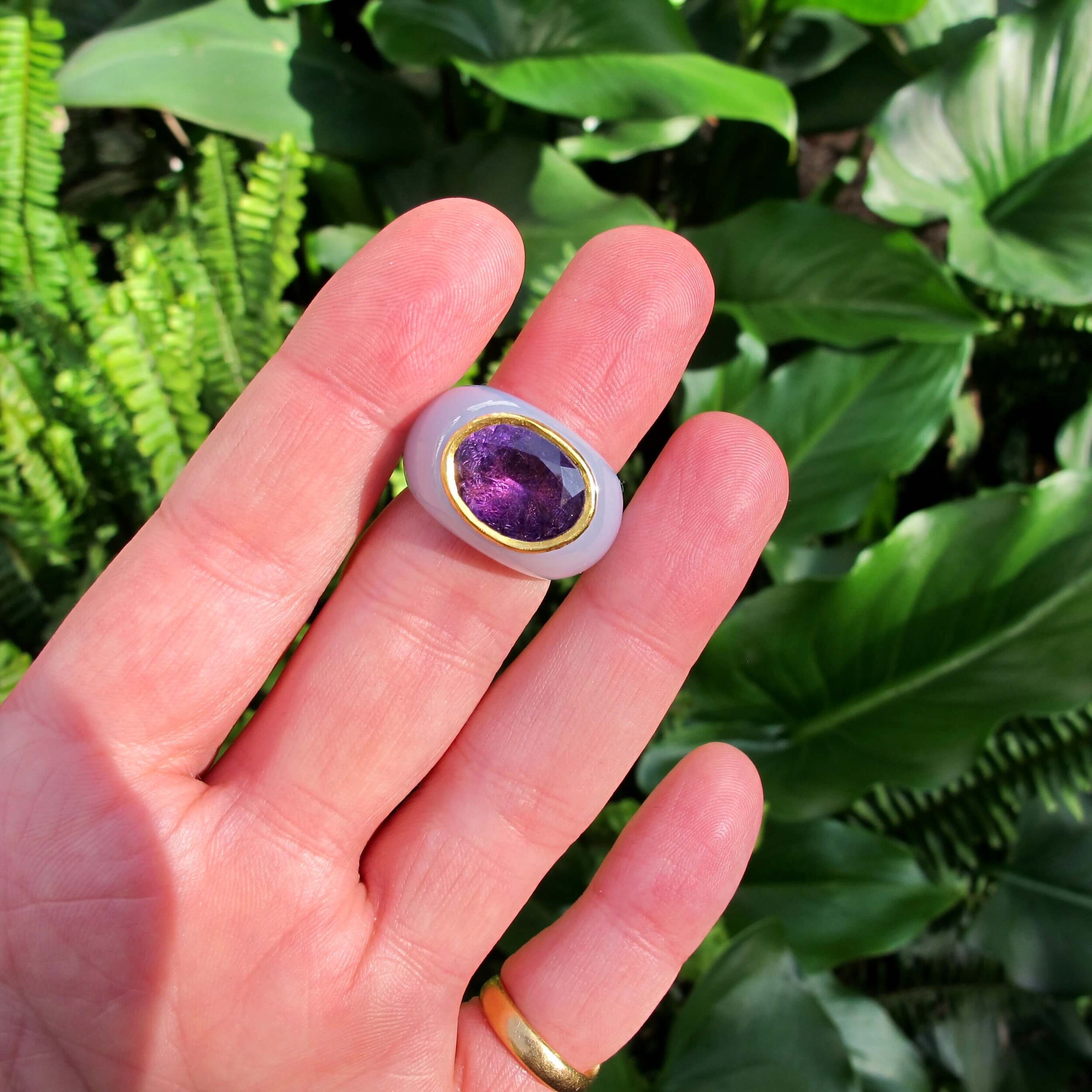 Chalcedony Ring Set With Amethyst