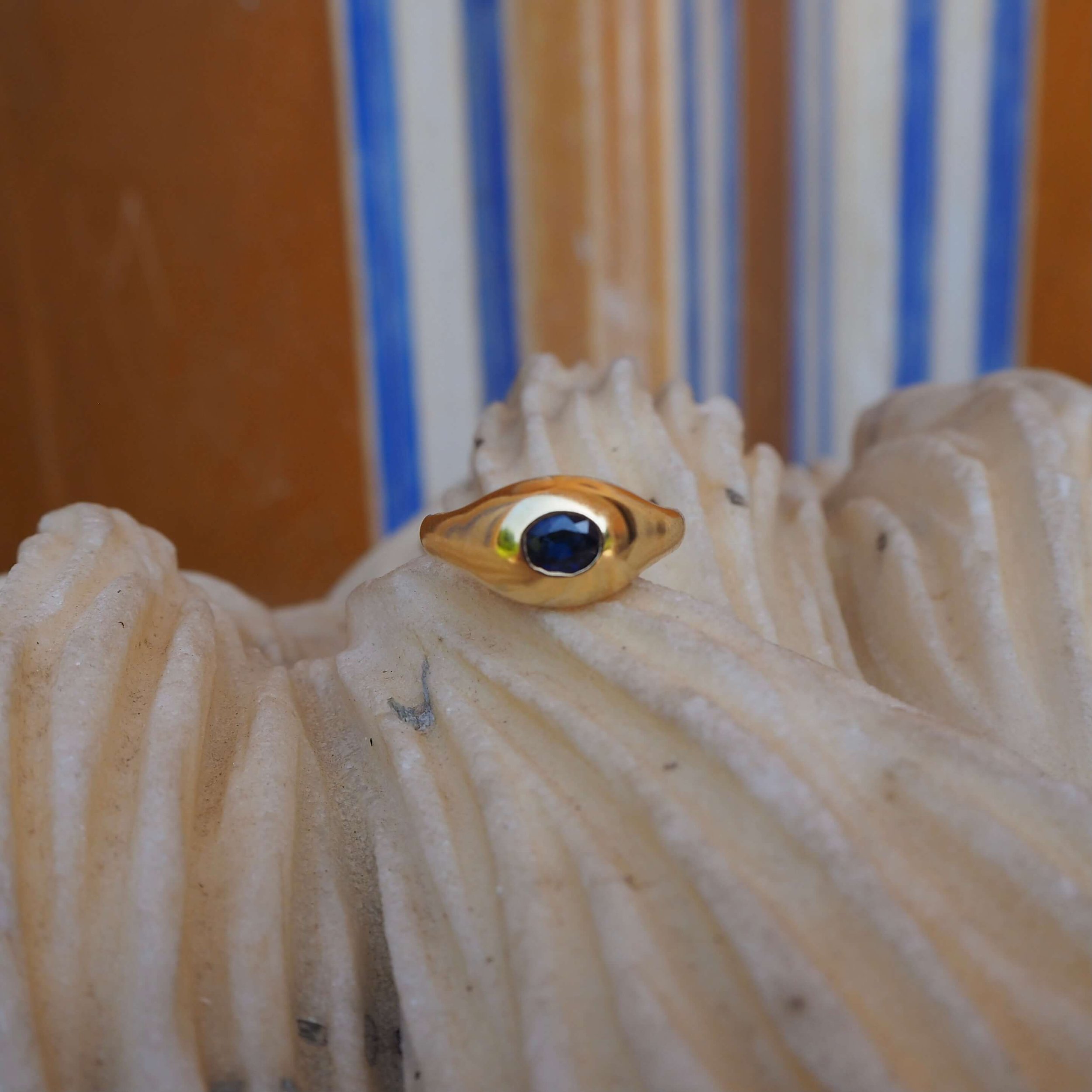 sapphire-set-in-gold-custom-made-ring.jpeg