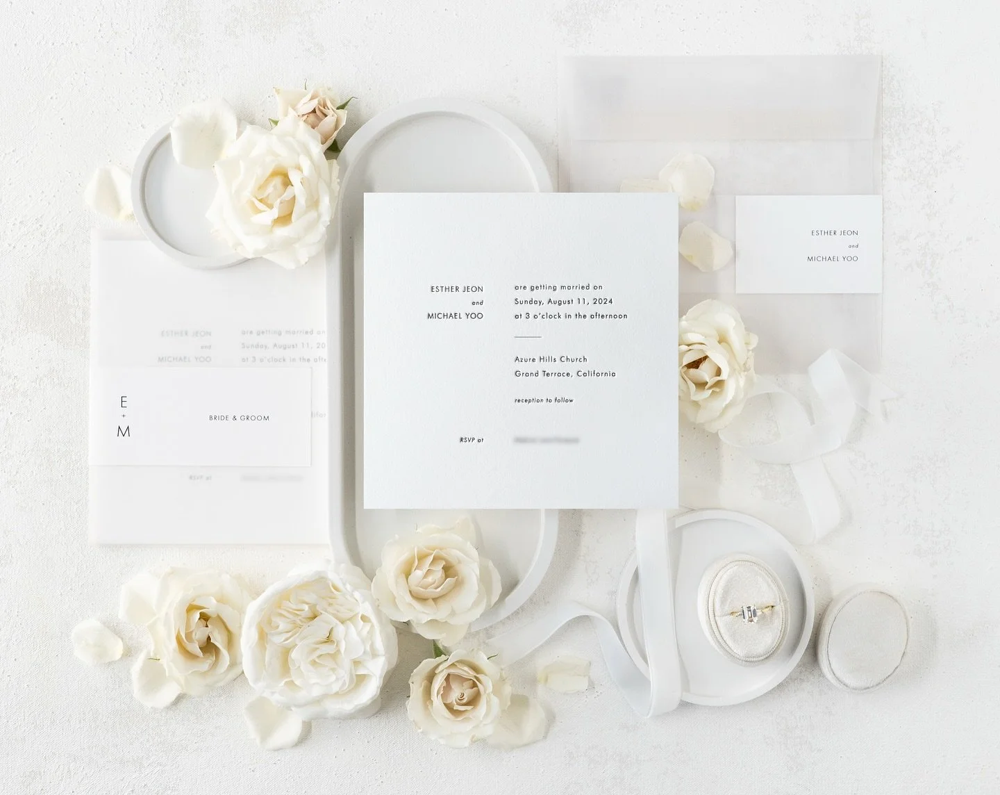 Happy anniversary (+1 day)!! 💗💗

#weddinginvitations #vellum #luxurywedding #weddinginvites #letterpress #customwedding #custominvitations 
Photo and styling: @peterson.design.photo