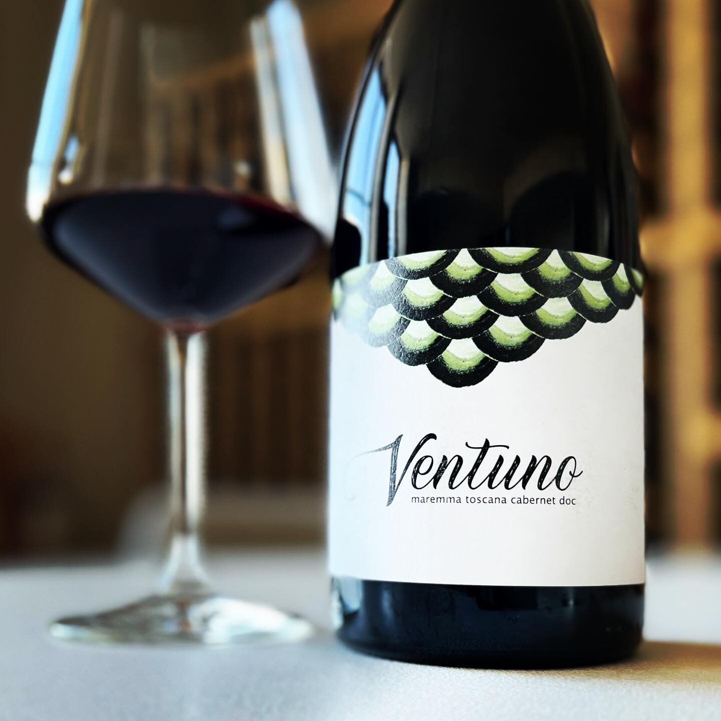 VENTUNO = Twenty-One. Ventuno 💯 Cabernet Sauvignon from Maremma, Toscana! 💯 organic grapes. 

The story behind #Ventuno

Ventuno was created with BELLO IMPORTS staff in mind. An homage to the very first team-members whom believed in @adeyemib visio