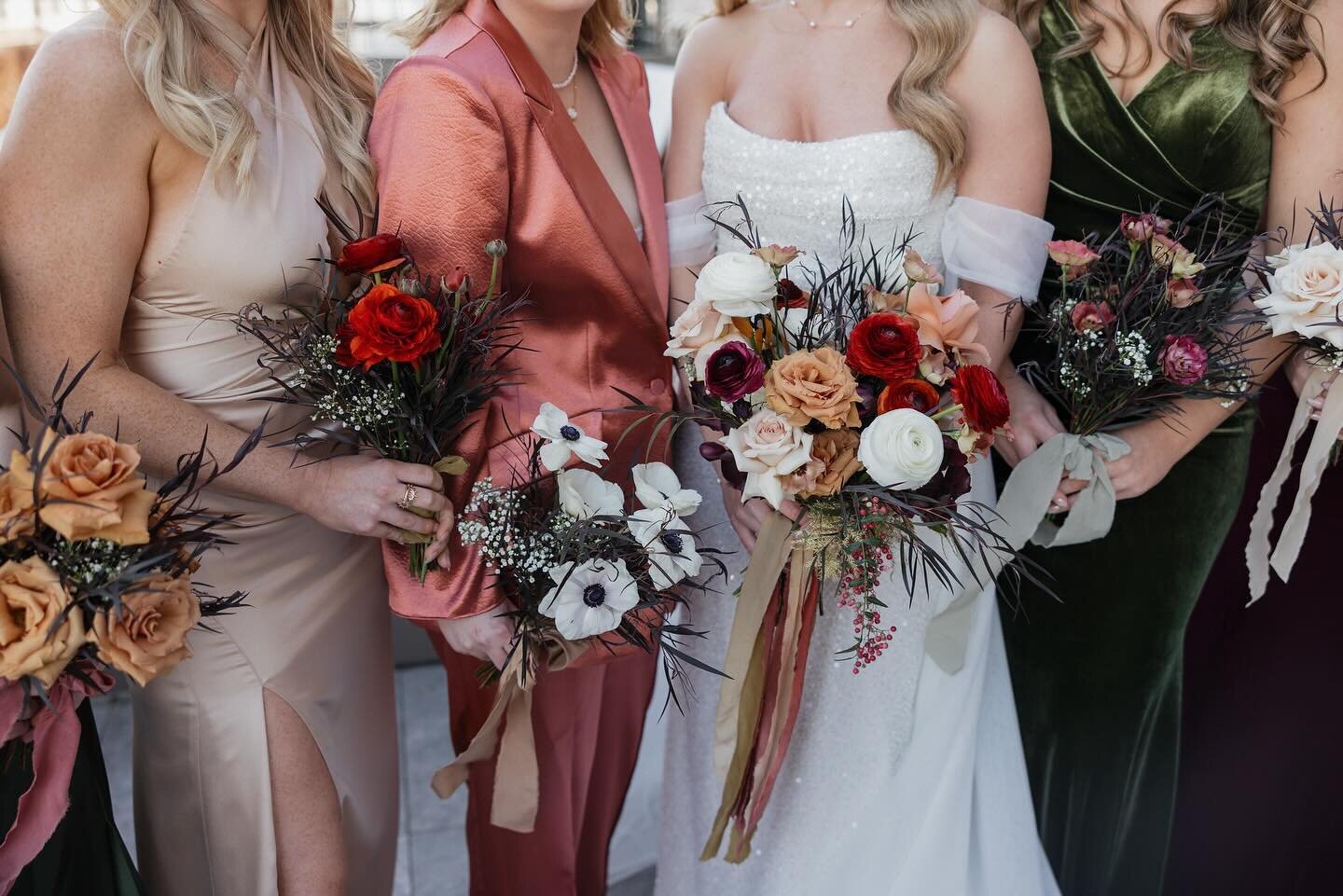 Single variety wedding party bouquets paired with moody agonis for this crew with impeccable style. 

📸 @darbybobophoto 
🏟️ @loganinnpa 
🗓️ December 16, 2023