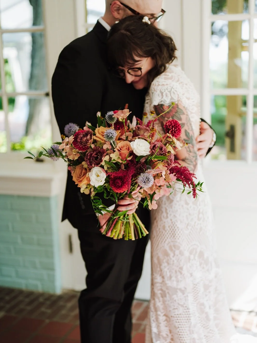 Bouquet hero shots by @laurendrizzle. Very cool and fun summer 2025 wedding courtesy @leeannejrichmond &amp; @gregjrichmond. 💕

Venue: @thebarnatcauffiel @jamhospitality