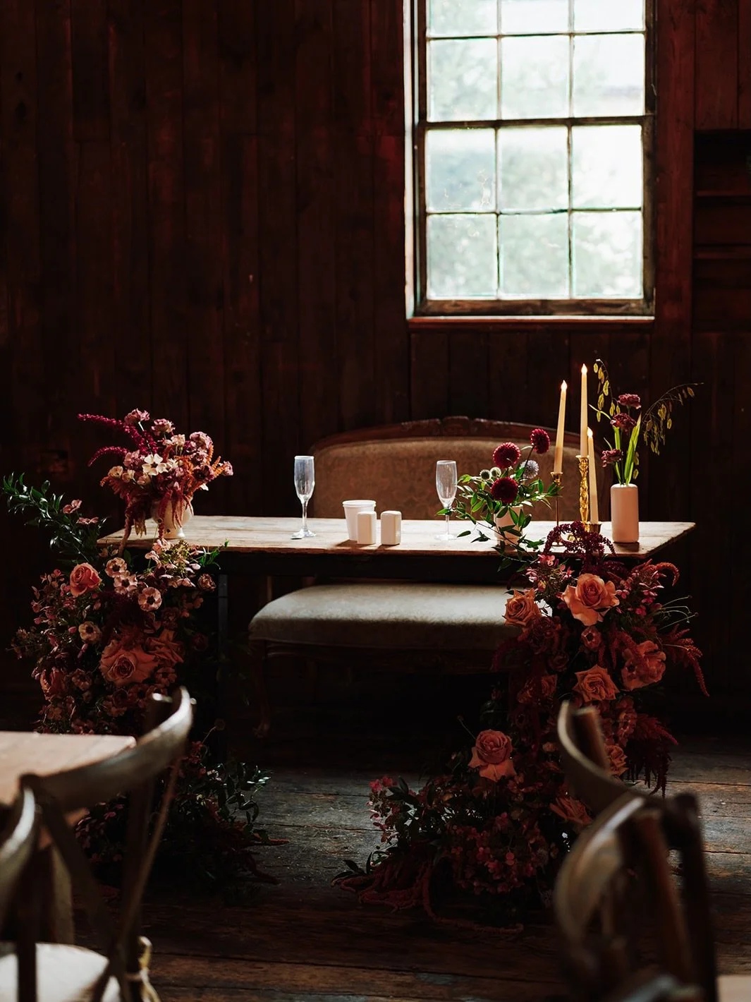 Flipped the ceremony arch flowers to sweetheart table legs, all while guests enjoy their cocktail hour sips. 🥂 

Photo: @laurendrizzle 
Venue: @thebarnatcauffiel @jamhospitality