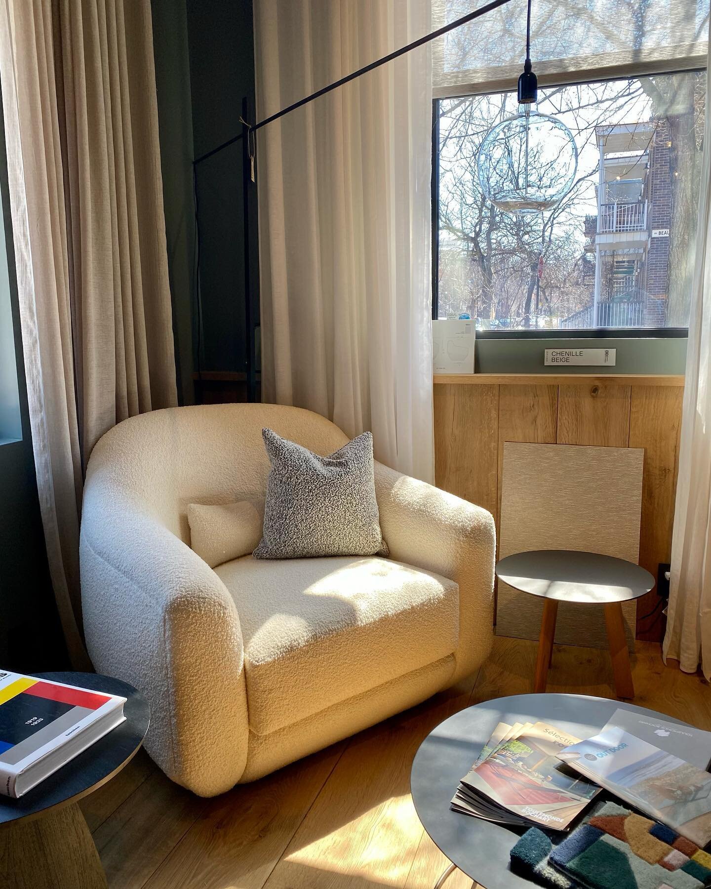 Here&rsquo;s the most comfortable chair sublimated by a beautiful sun ray ☀️ It&rsquo;s made with the famous Bouclette from @bisson_bruneel @bisson_bruneel_us in collaboration with @dacatstudio.  You can come and test this love seat in our showroom l