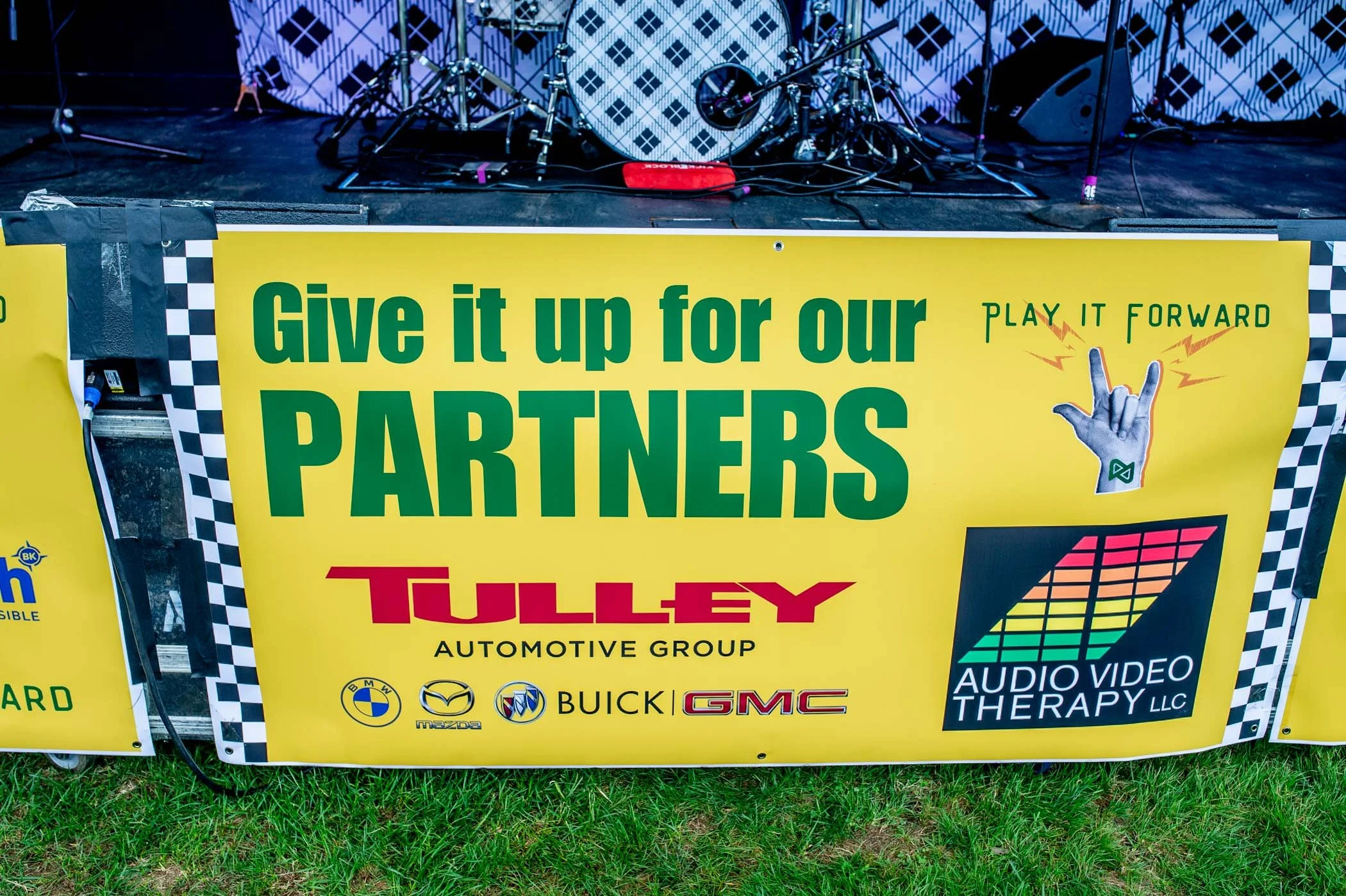 PlayItForward_2025_Web_002.jpg