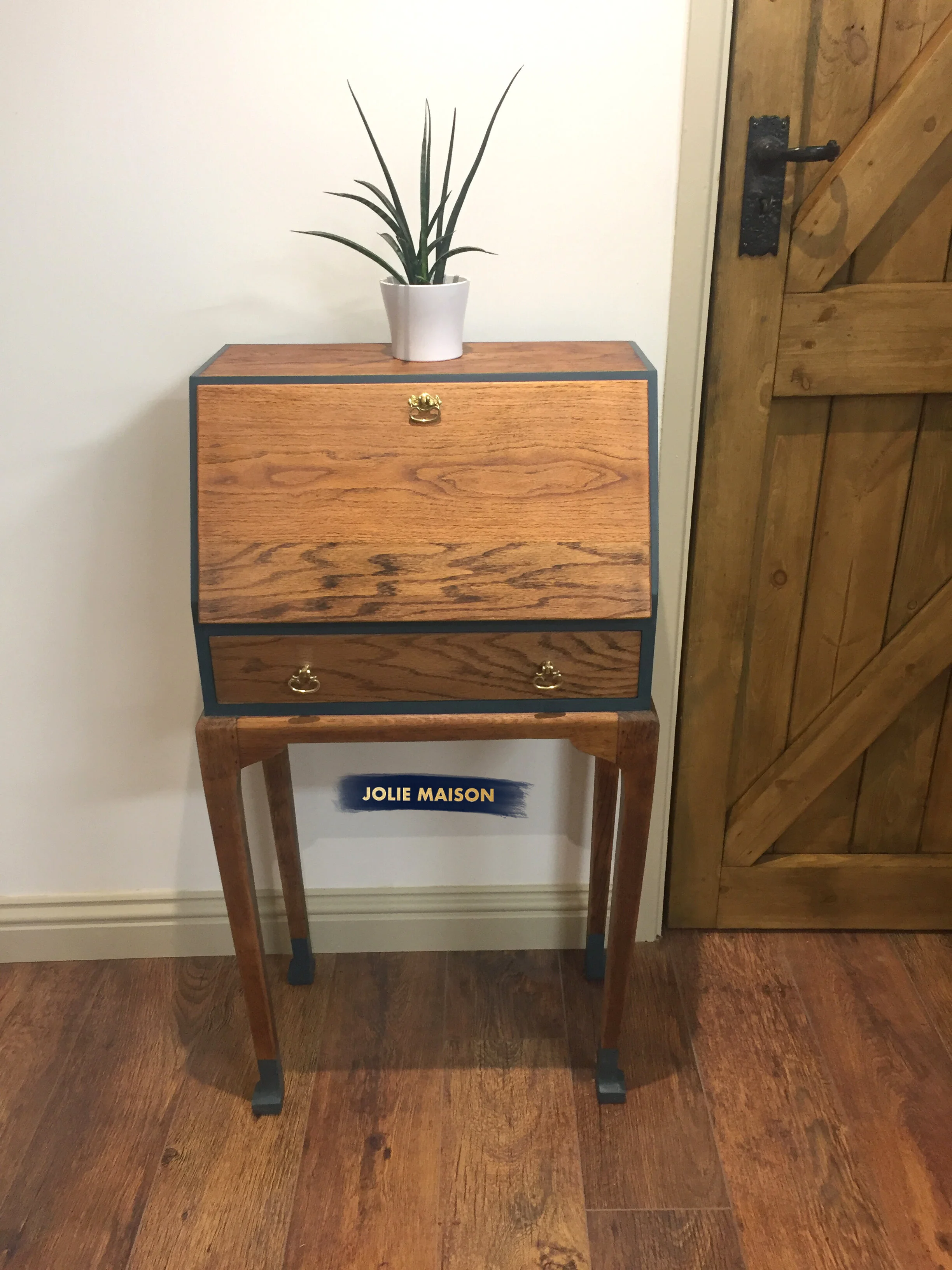1 Bureau.JPG