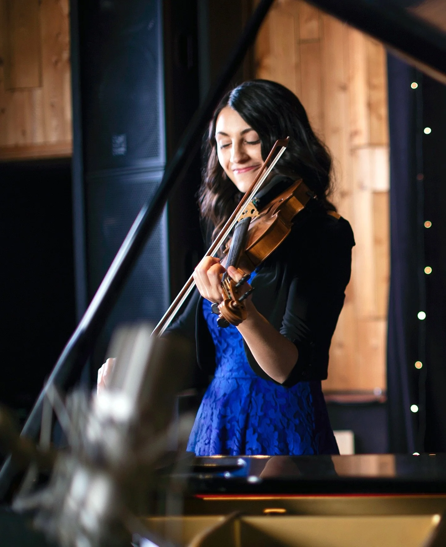 Upcoming Shows! 🎻

Looking forward to sharing some music with you soon!

BC shows 🏔️
Jan 23 - @seatoskygondola, Squamish BC
Feb 21 - Music on Manning, North Vancouver BC
Mar 7 - @festivaldubois, Coquitlam BC
Mar 15 - @celticfestvan, Vancouver BC

S