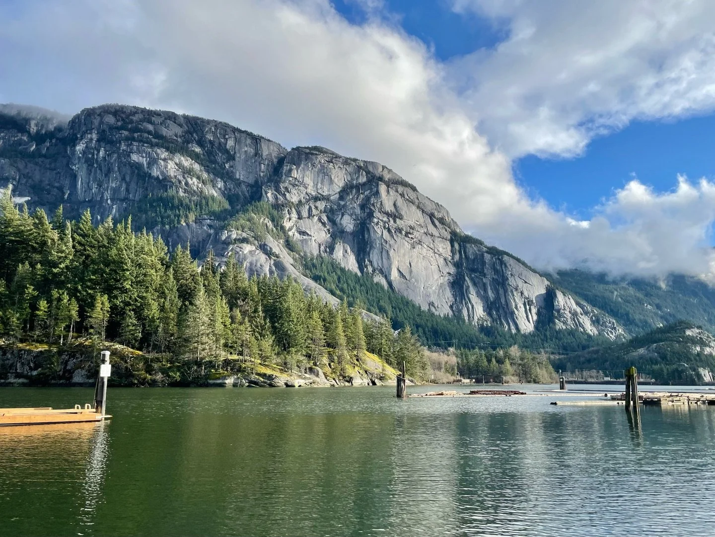 Coming up this weekend is @festivaldubois! Looking forward to performing on Saturday at Mackin Park in Coquitlam 🎻 On se voit bient&ocirc;t!

@adamdobres @davidpenderlofgren @erikmusseau