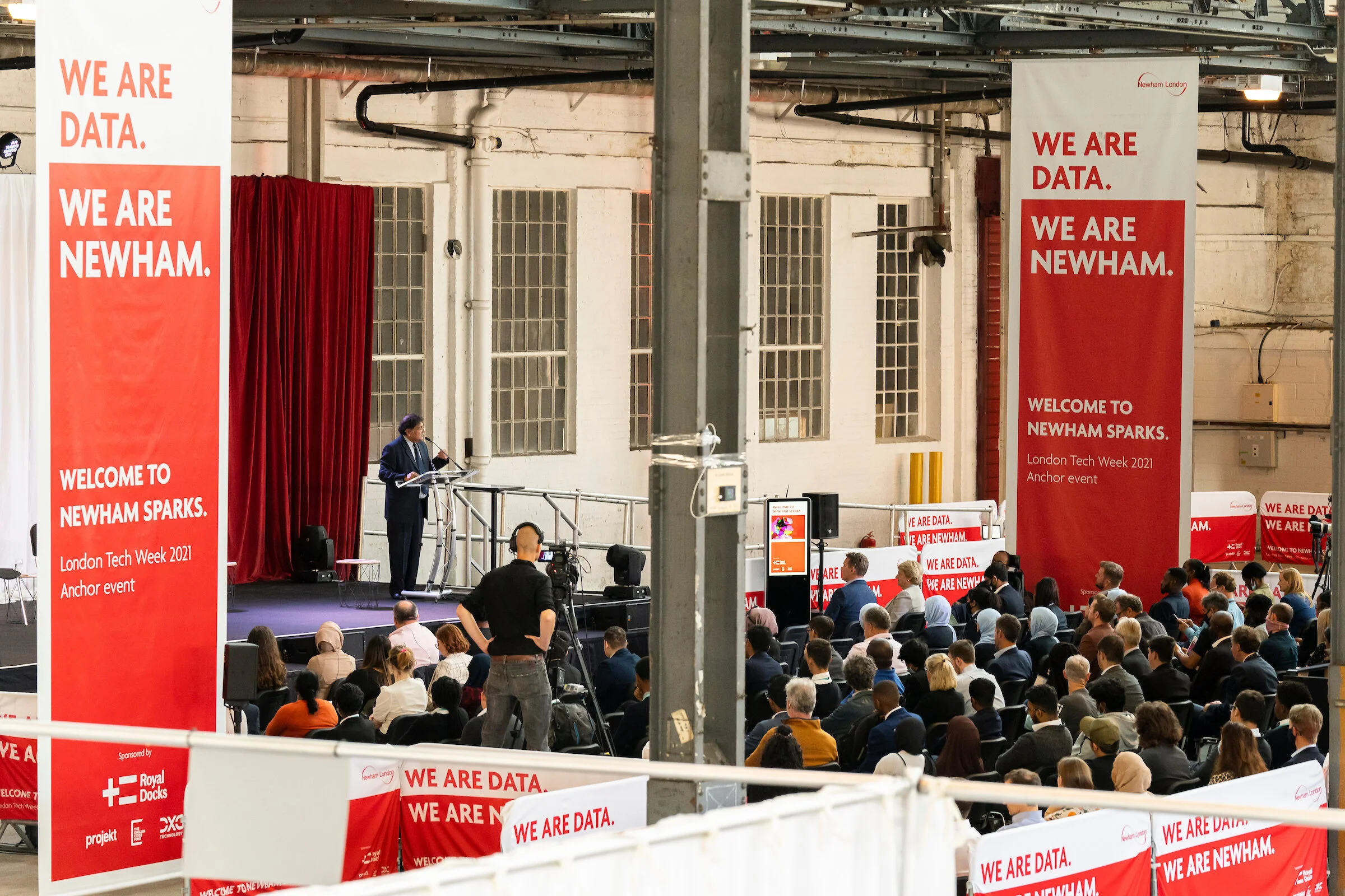 082_NEWHAM_SPARKS_Keynote-Speaker-Professor-Sugata-Mitra-addressing packed audience at Newham Sparks.JPG