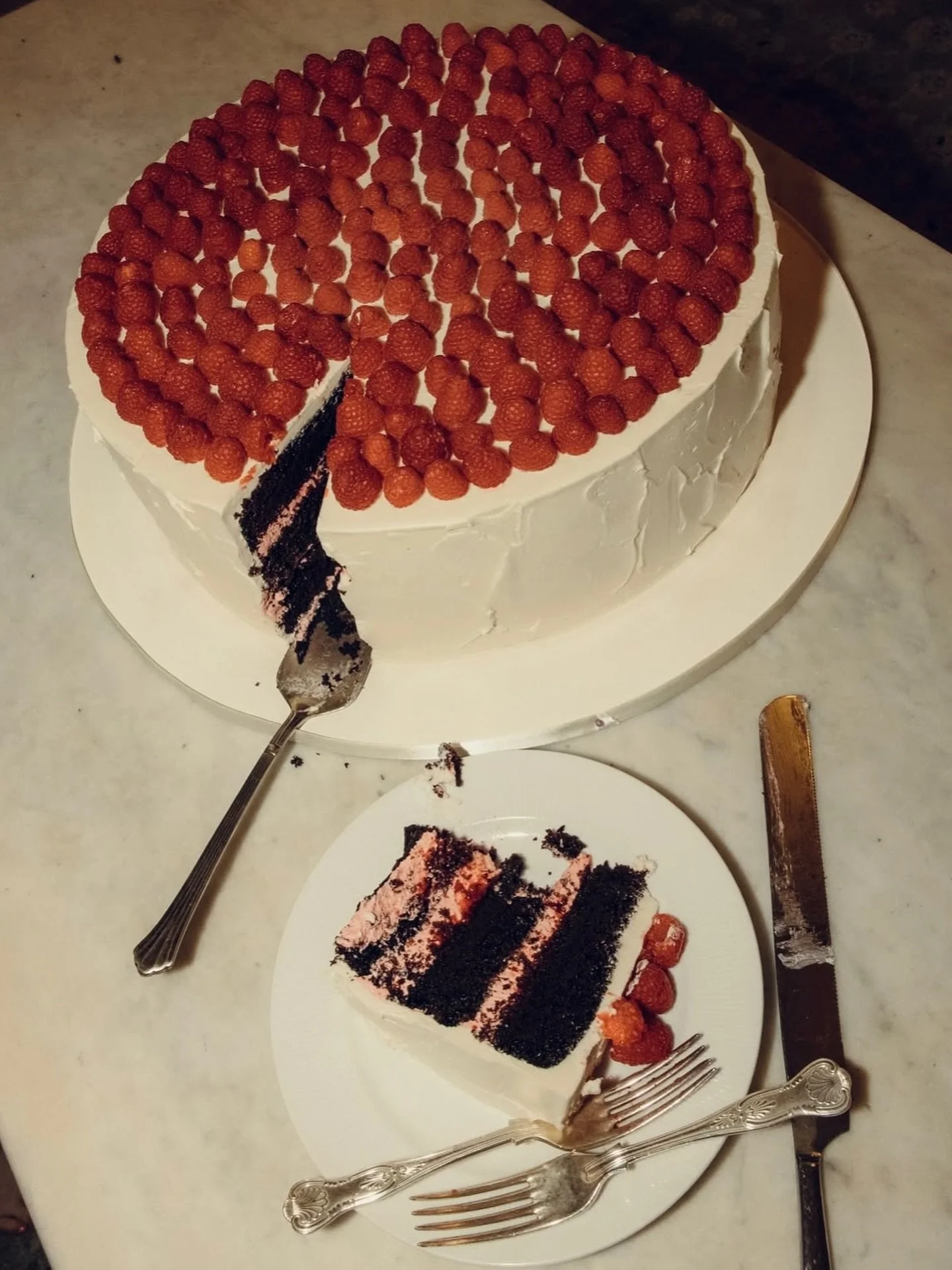 Thanks to @francisfraioli for this capture of our &ldquo;Raspberry Fields&rdquo; cake, on location at @the_ruins. This particular version had our delicious best seller, Chocolate Raspberry, on the inside (dark chocolate cake + raspberry mousseline + 
