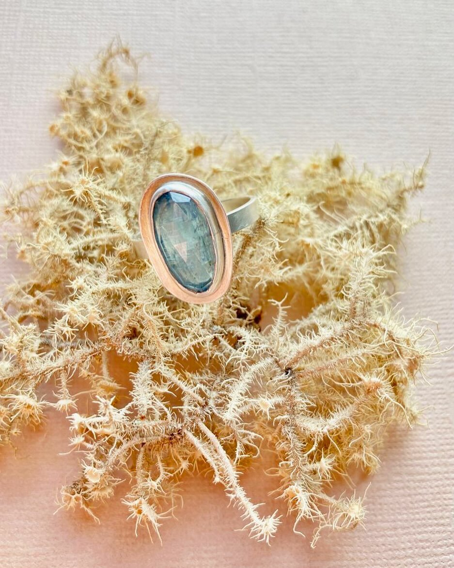 Happy Spring, babes! I don&rsquo;t know about you, but my fingers are eager for warmth and adornment. Check out my OOAK gemstone rings like this stunning rose cut kyanite.

#rosecut #kyanite #jewelersofinstagram #sterlingsilverjewelry #rings #spring2