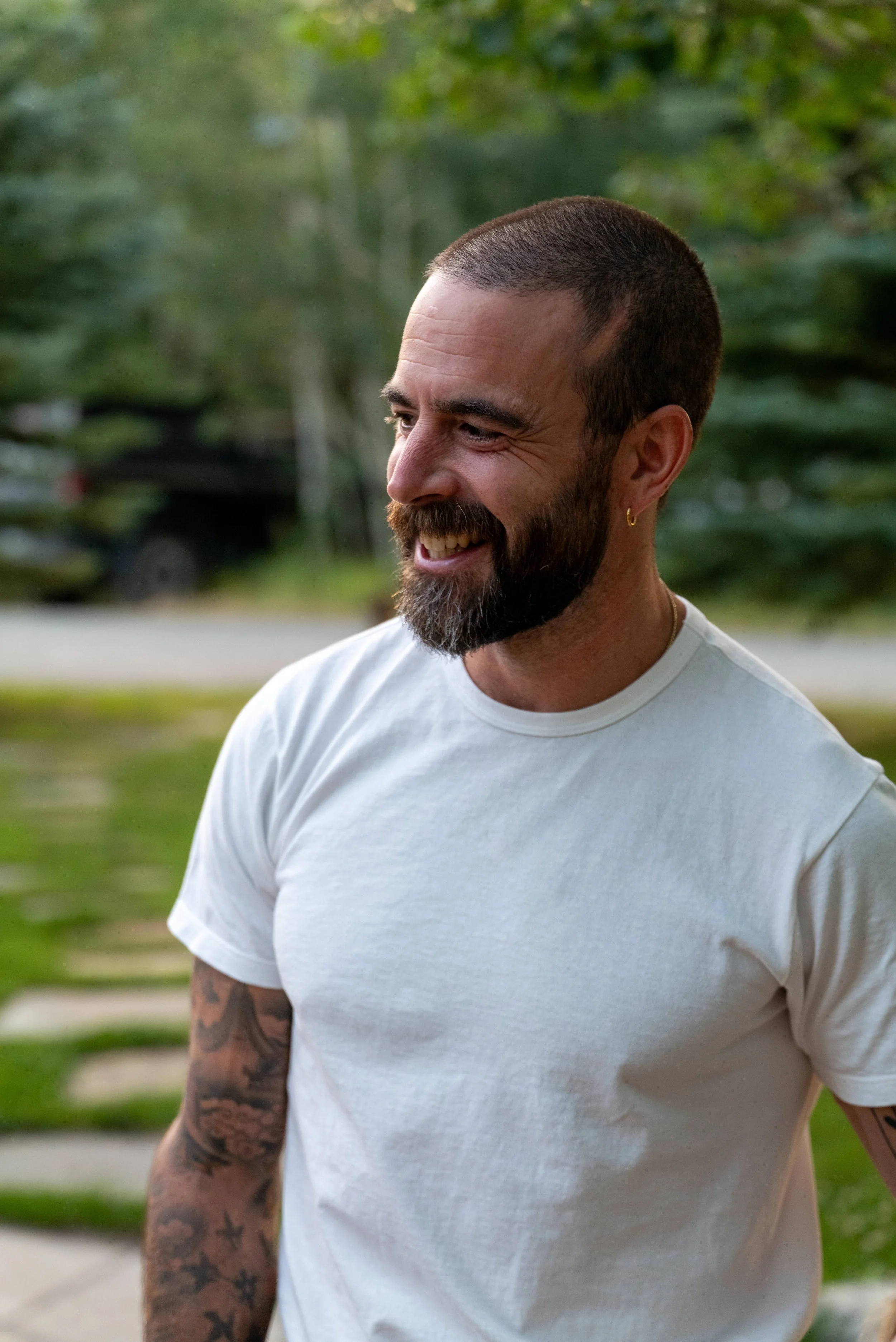 WHITE TSHIRT MONTANA .jpg