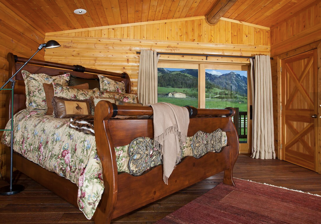 Main House primary king.png