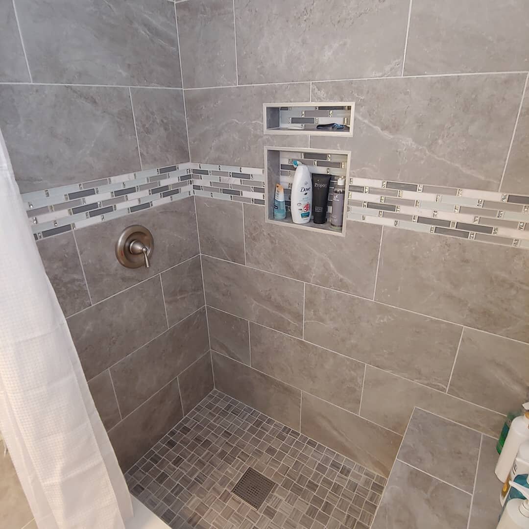 Here is a few pics of the first shower build and bath remodel for these homeowners. This one has been measured up and is waiting on frameless glass and doors. Updates to come. 
#triplerhomeservices #qualitycraftsmanship #shower #showerbuild #customsh
