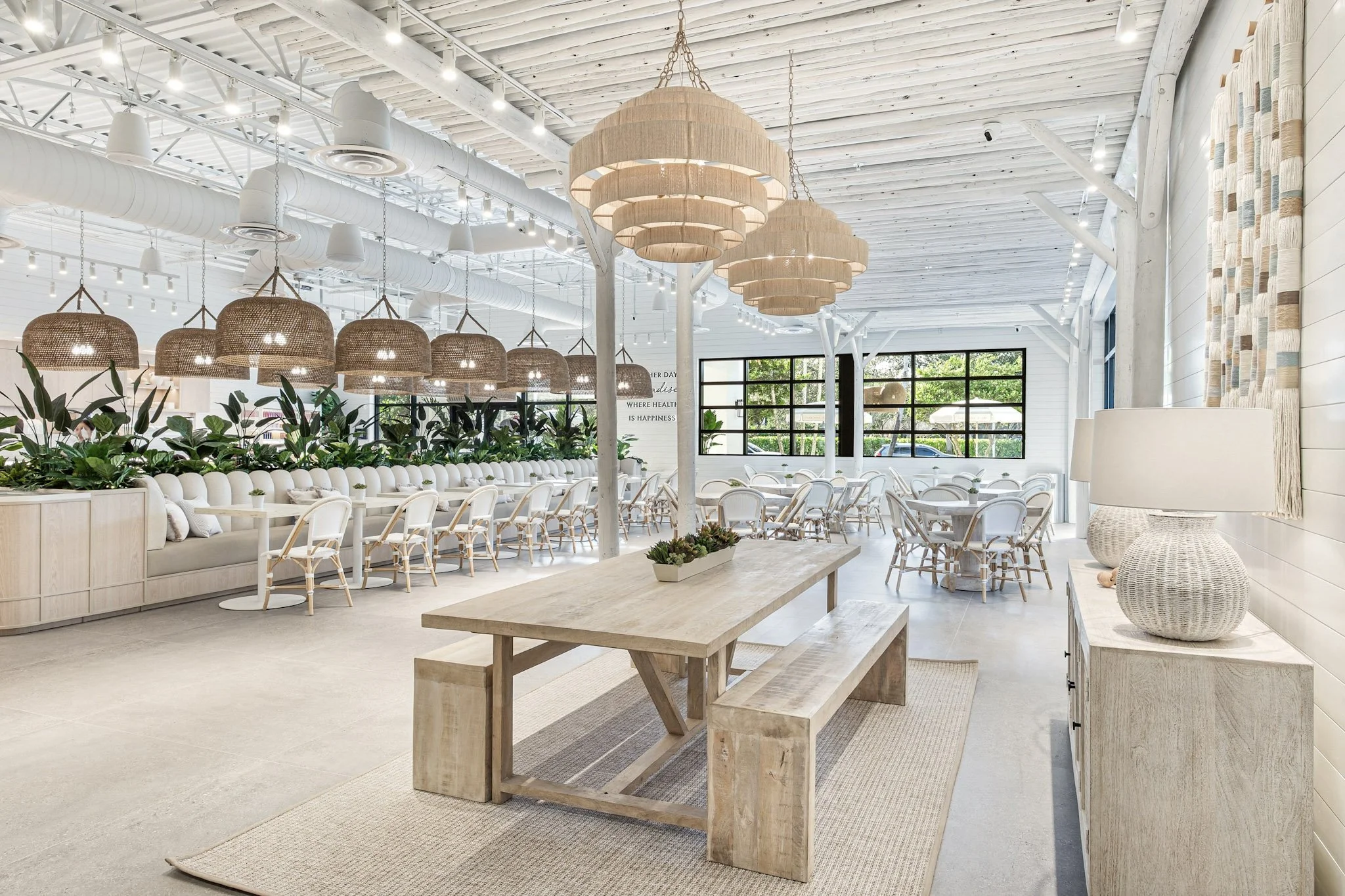 Pura Vida Boca Park place indoor space