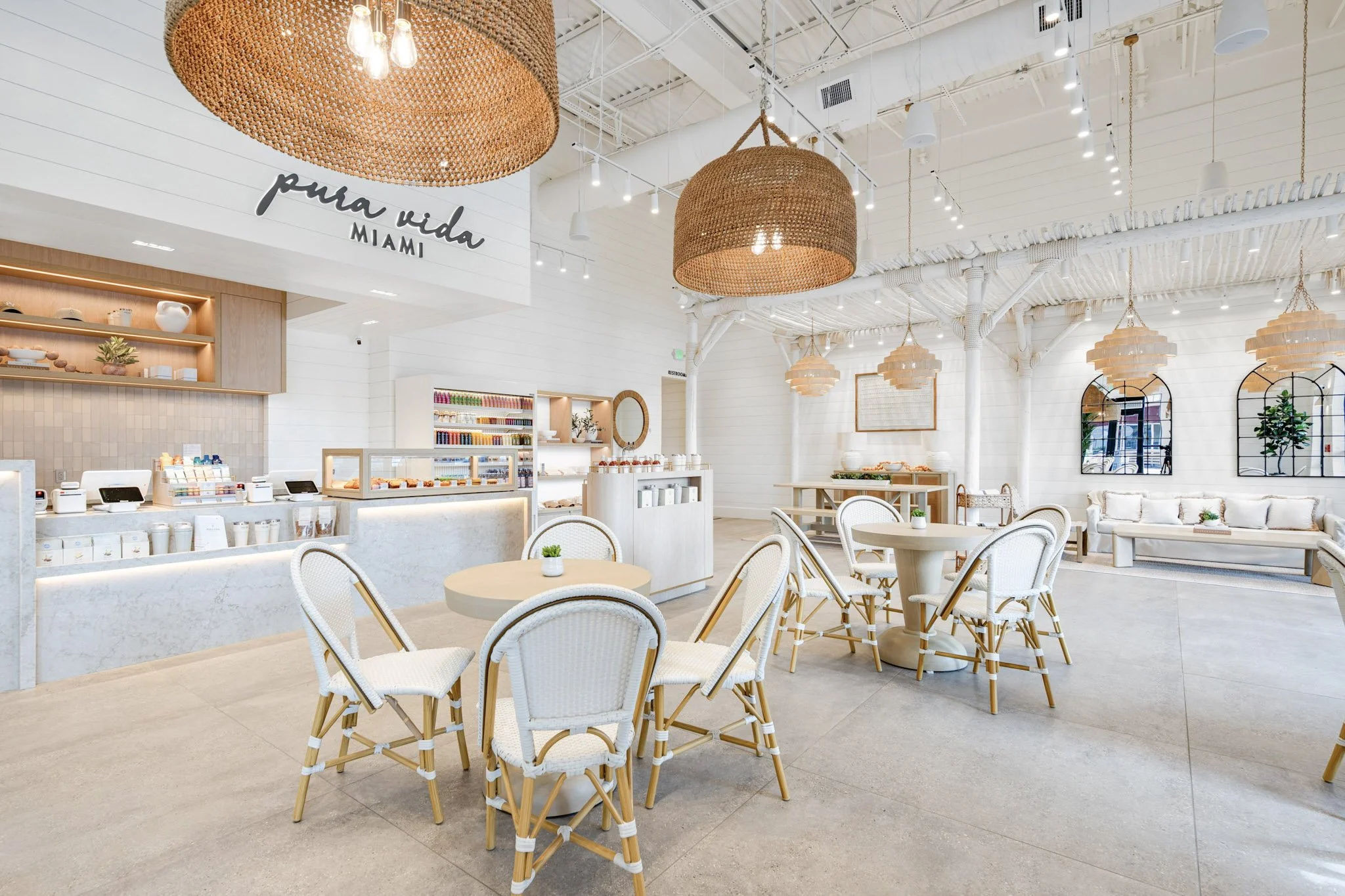 Pura Vida Miami Kendall Indoor space