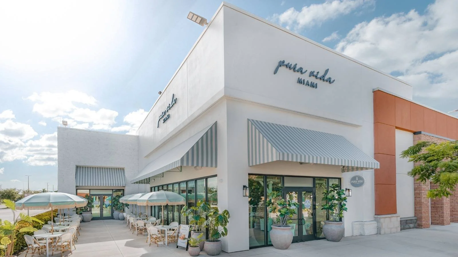 Dania Pointe Hero Image