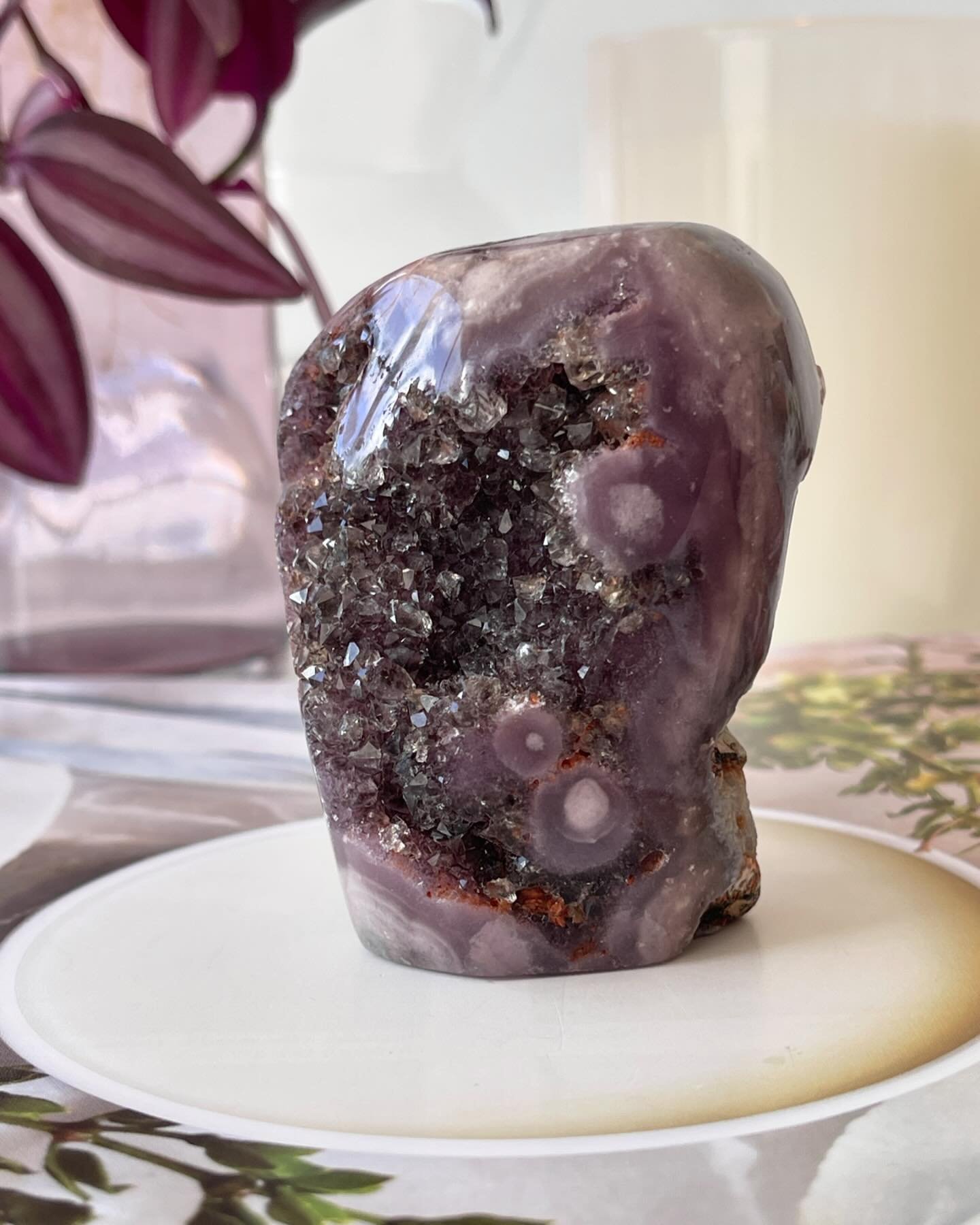 Black Uruguay Amethyst

 A Unique blend of magic and mystery for calm, peace, and balance 🖤💜

✨ Available on our website 

Uruguayan Amethyst is a rare, deep purple gemstone from Artigas in northern Uruguay, an acclaimed Amethyst source with a famo