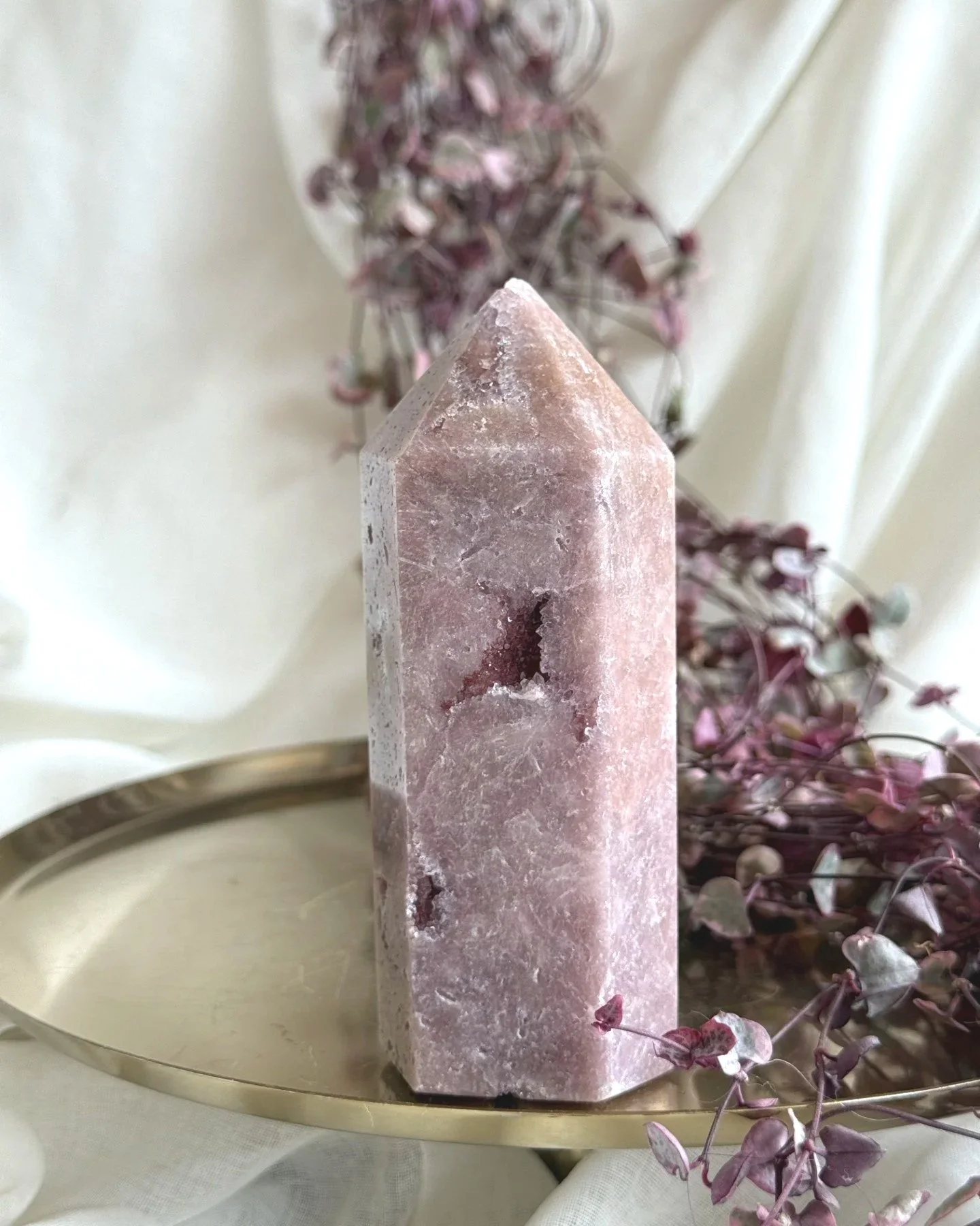 Pink Amethyst Tower - New Zealand